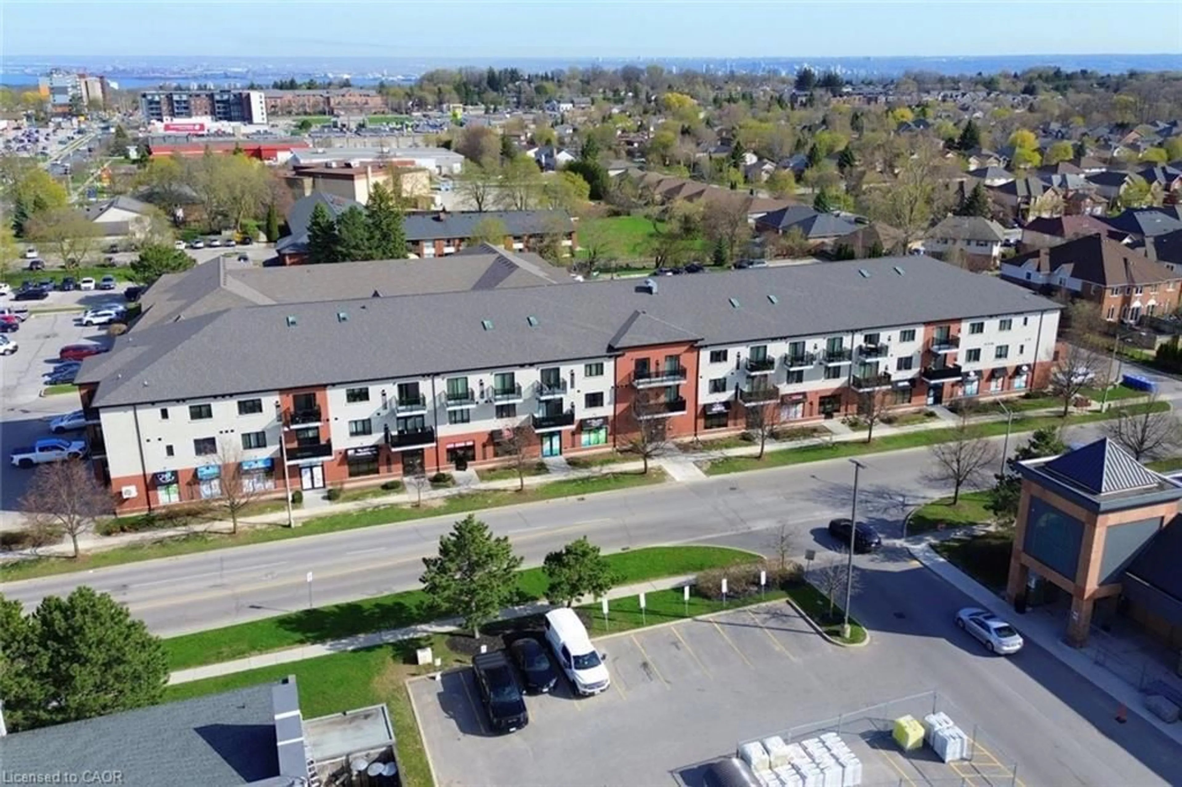 A pic from outside/outdoor area/front of a property/back of a property/a pic from drone, unknown for 170 Rockhaven Lane #210, Hamilton Ontario L8B 1B5