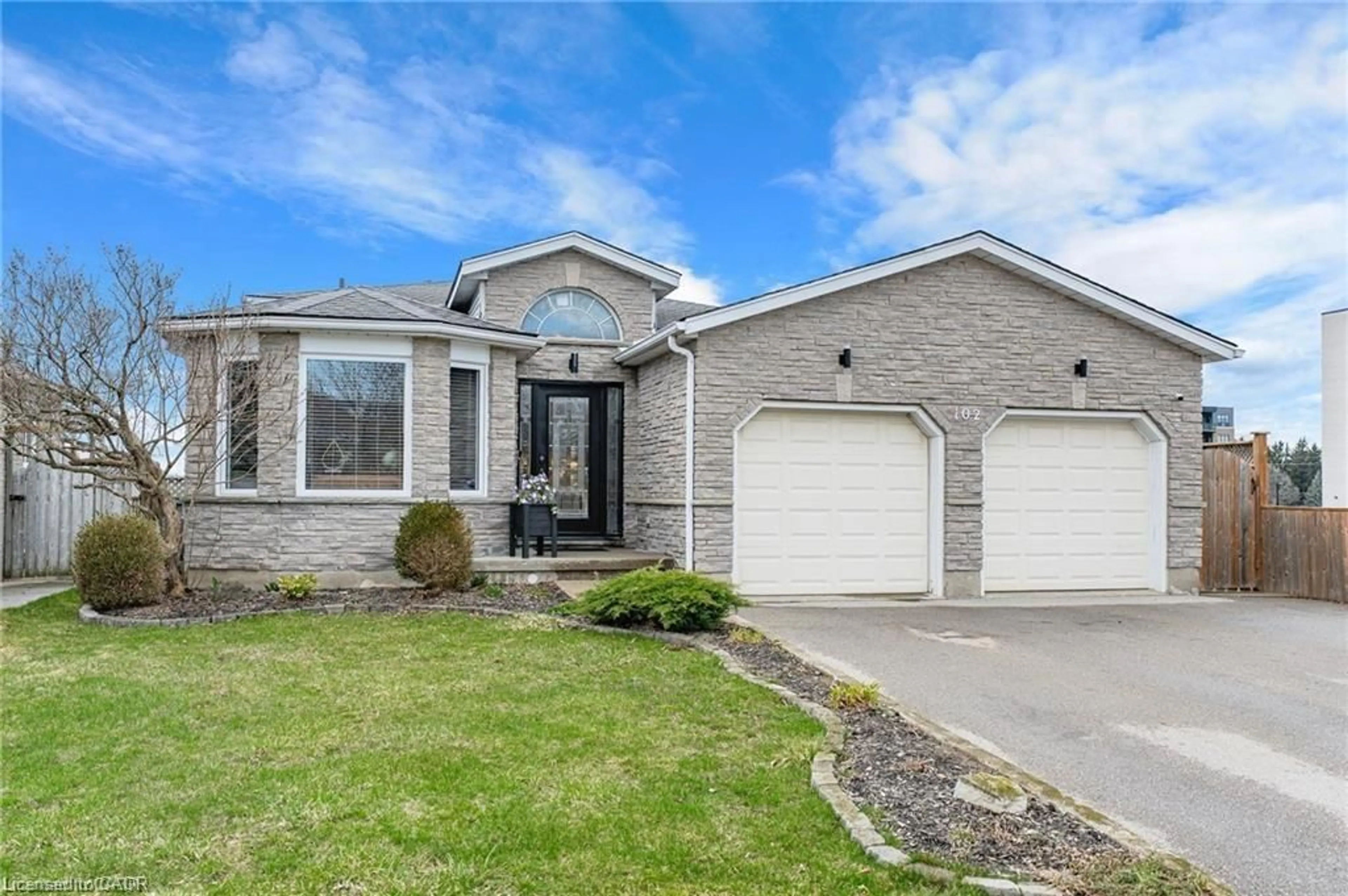 Home with brick exterior material, street for 102 Nathan Crt, Cambridge Ontario N1P 1C1