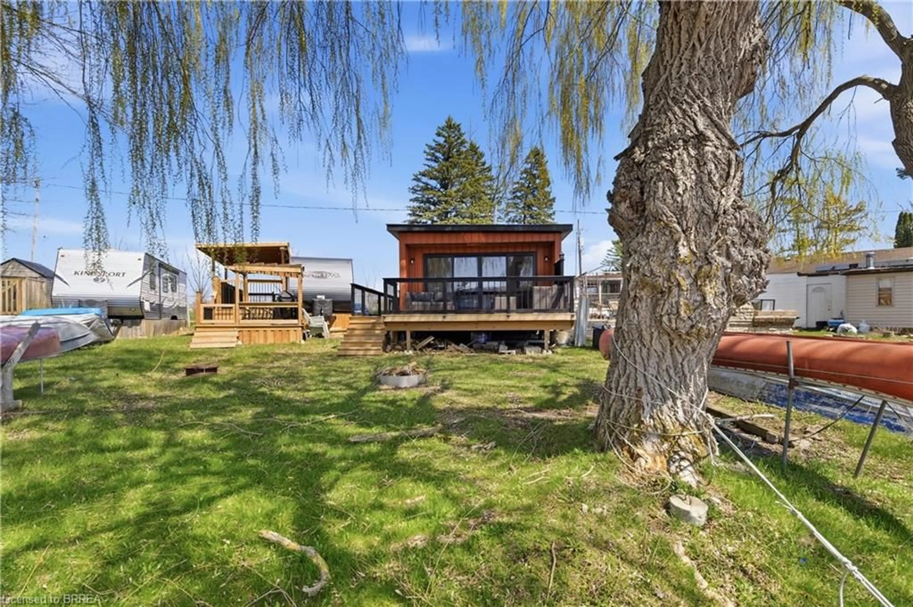 A pic from outside/outdoor area/front of a property/back of a property/a pic from drone, water/lake/river/ocean view for 99 Fourth Concession Rd #4, Burford Ontario N0E 1A0