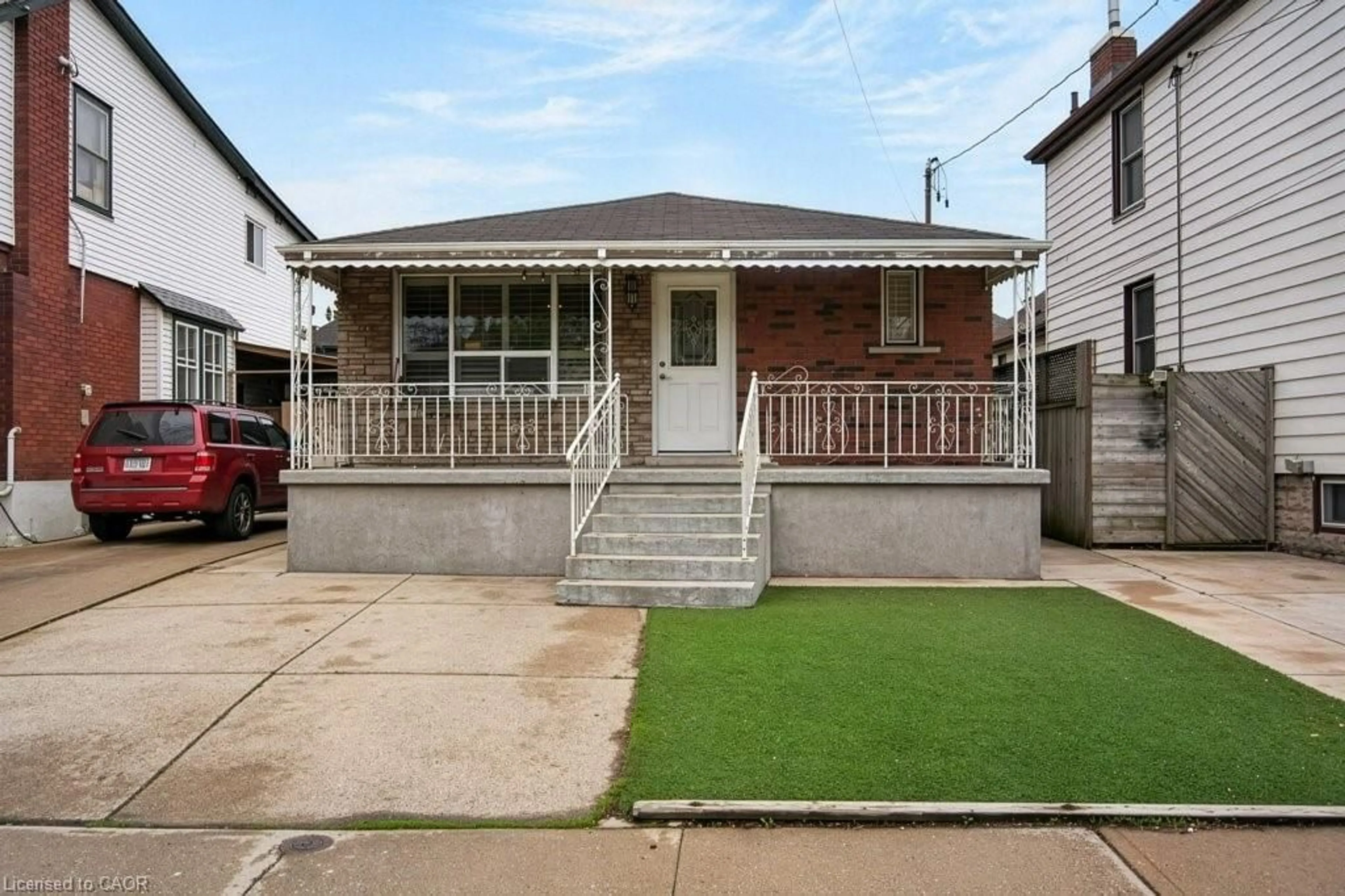 Unknown for 40 Mayflower Ave, Hamilton Ontario L8L 2K4