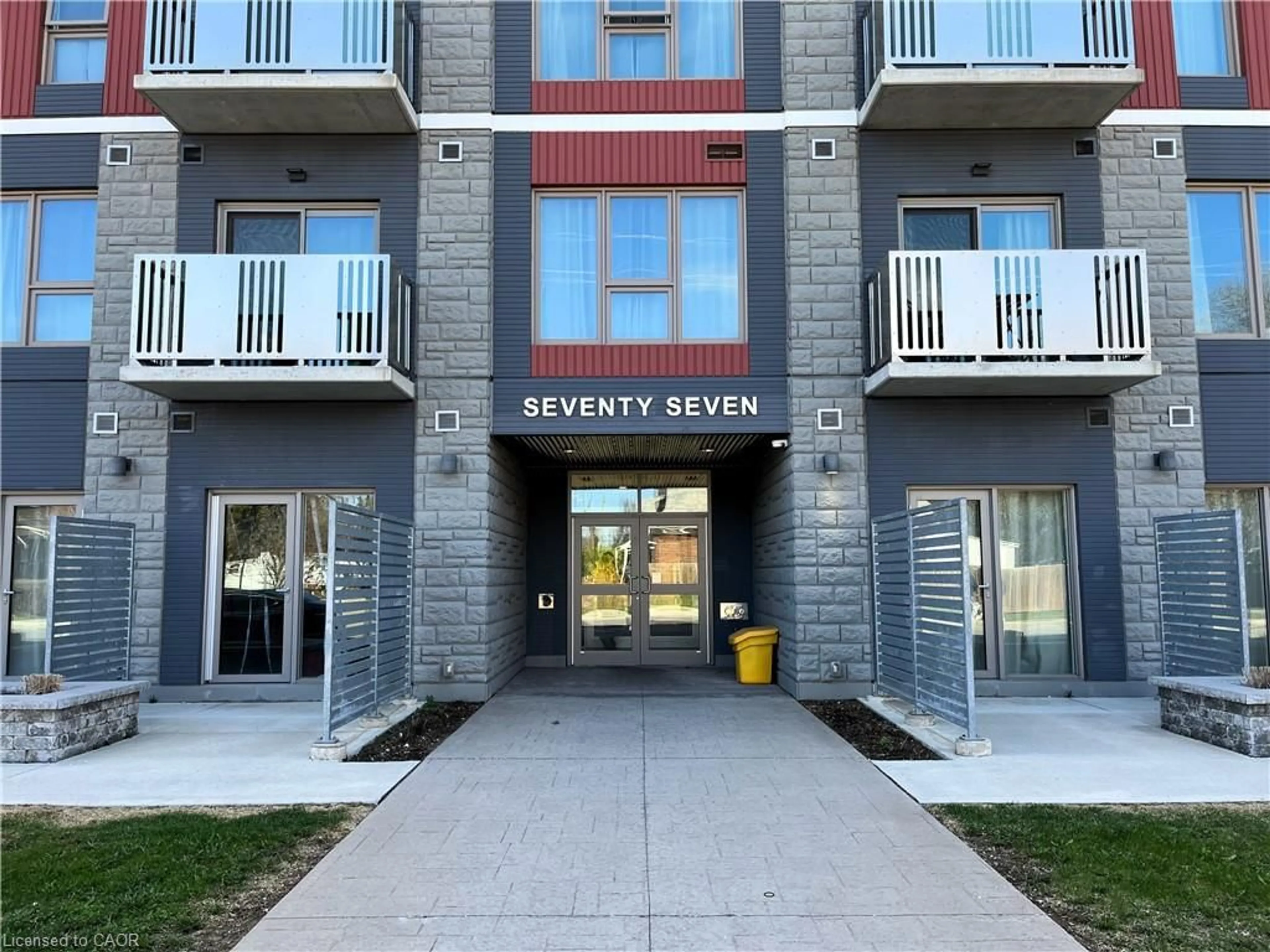 Indoor entryway for 77 Leland St #418, Hamilton Ontario L8S 3A1