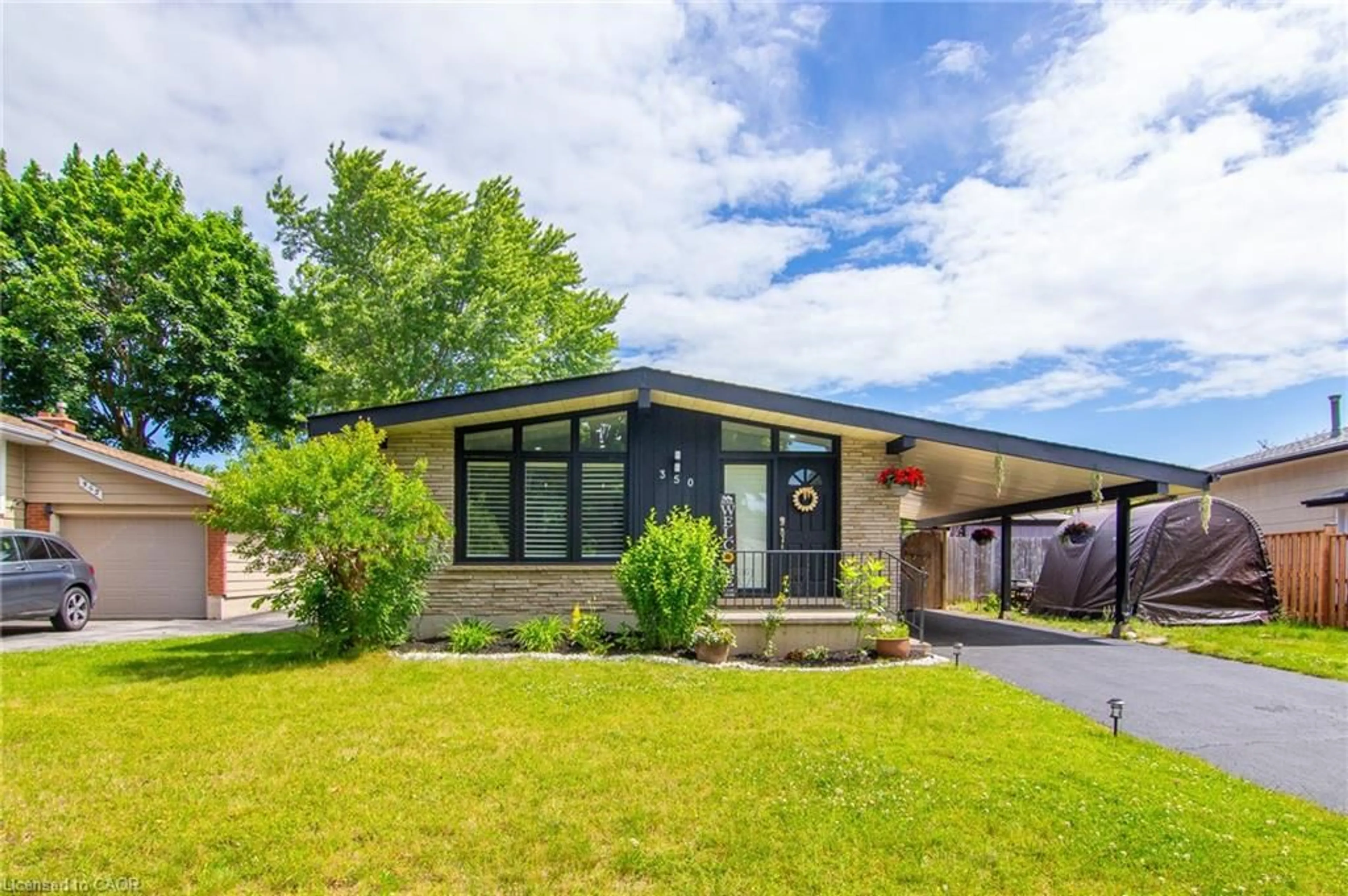 Home with vinyl exterior material, unknown for 350 Boxbury Dr, Waterloo Ontario N2K 1W2