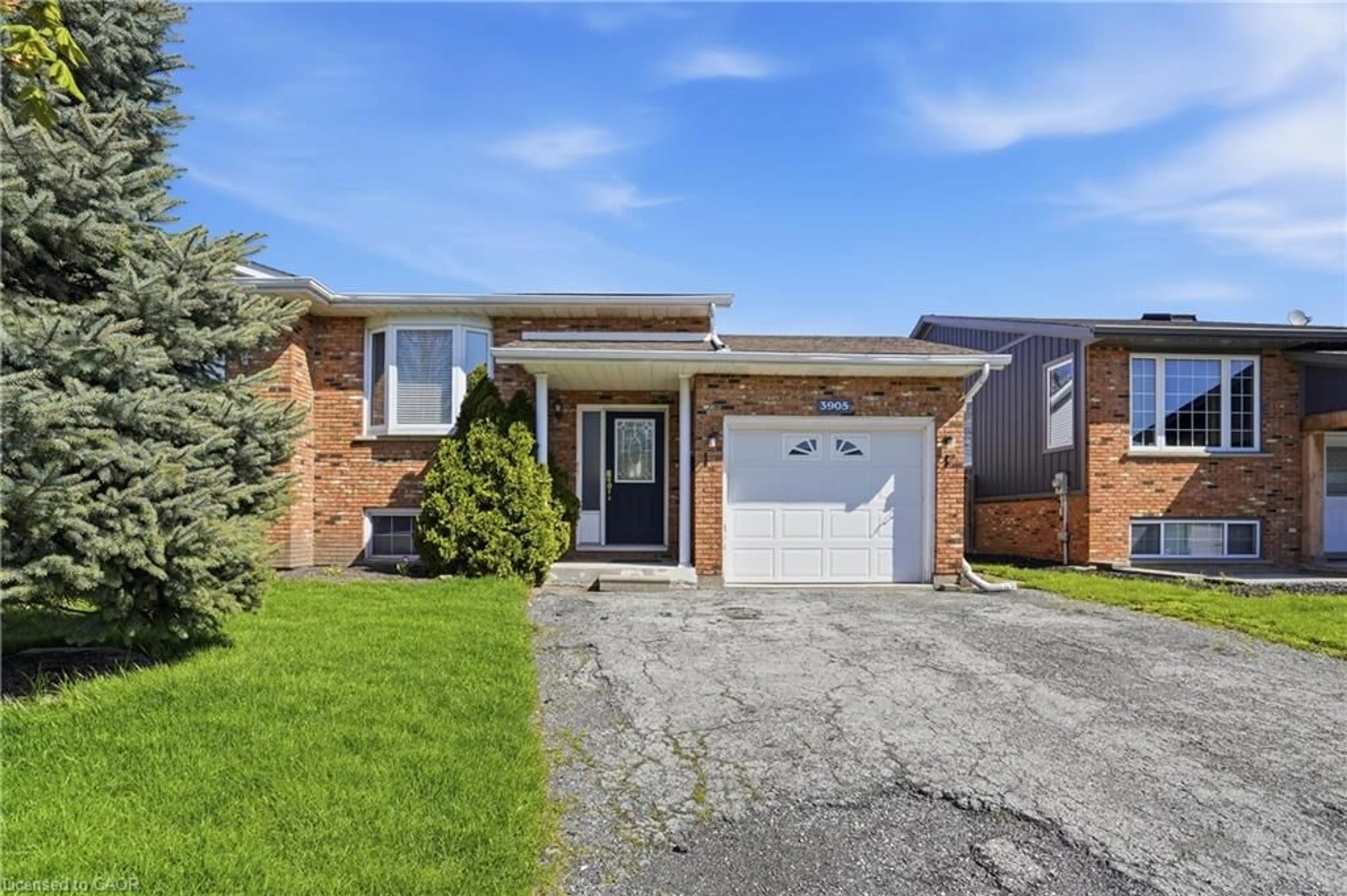 Home with brick exterior material, street for 3905 Old Orchard Way, Vineland Ontario L0R 2C0