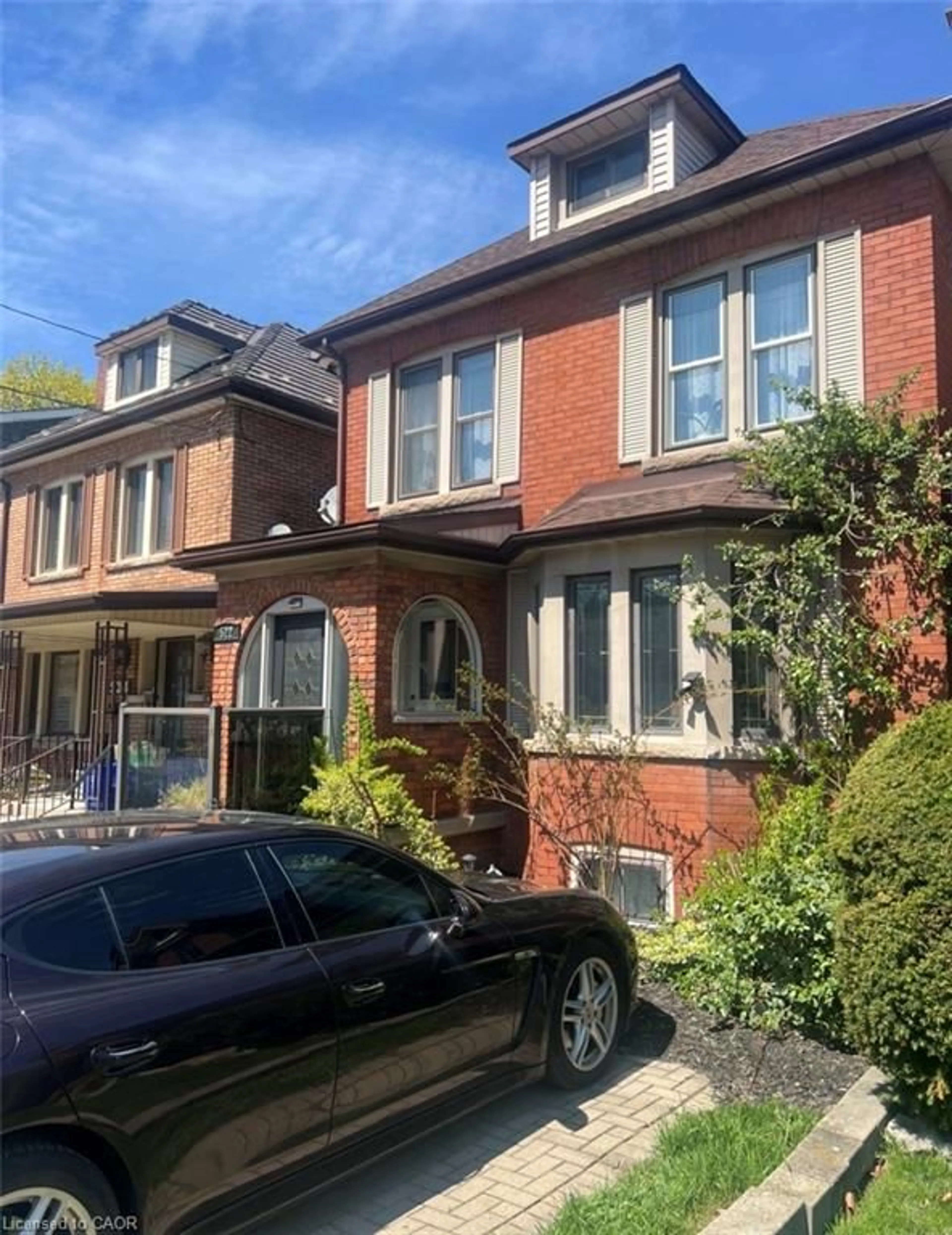 Home with brick exterior material, street for 522 Aberdeen Ave, Hamilton Ontario L8P 2S2