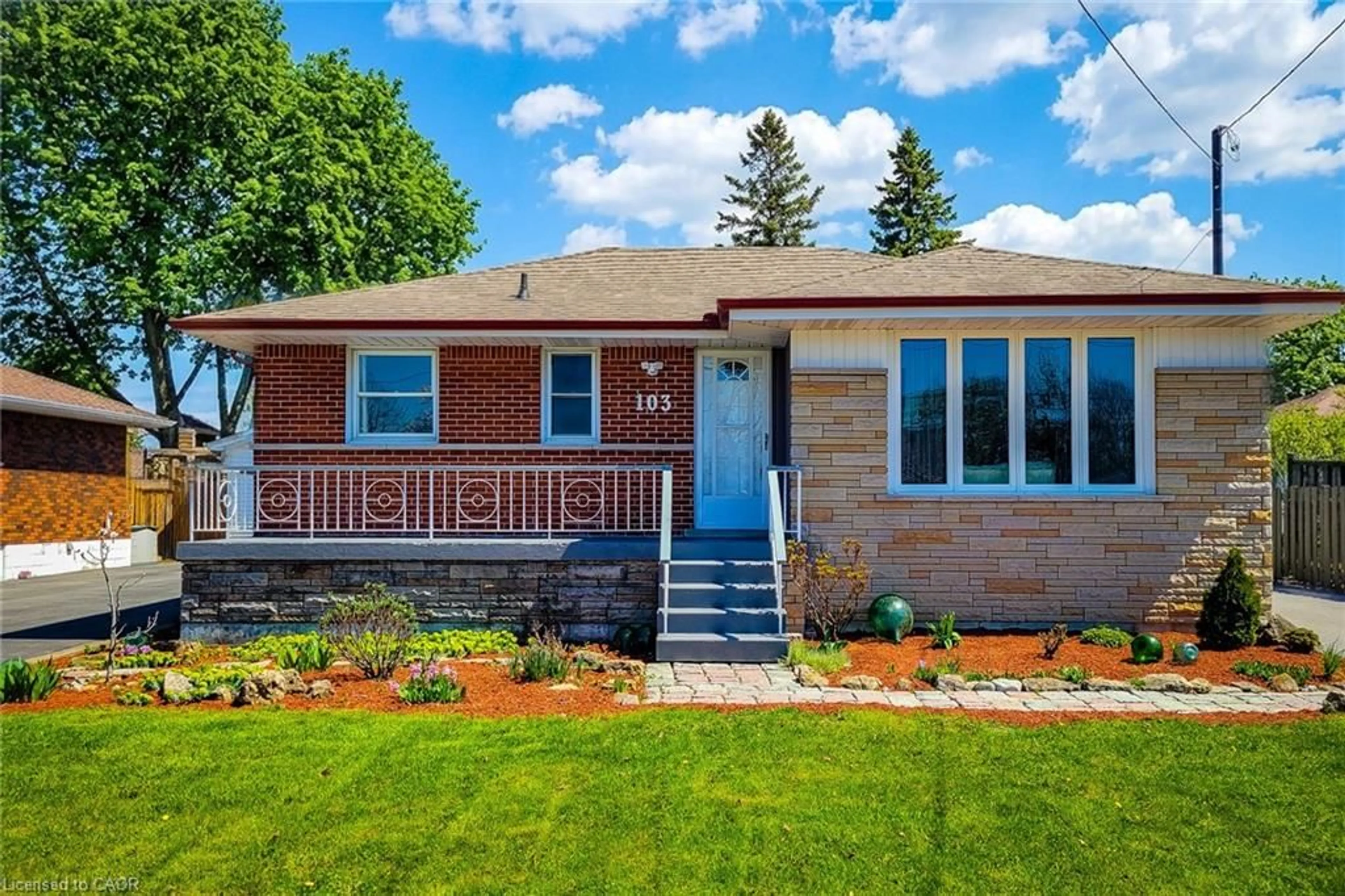 Home with brick exterior material, street for 103 East 45th St, Hamilton Ontario L8T 3J9