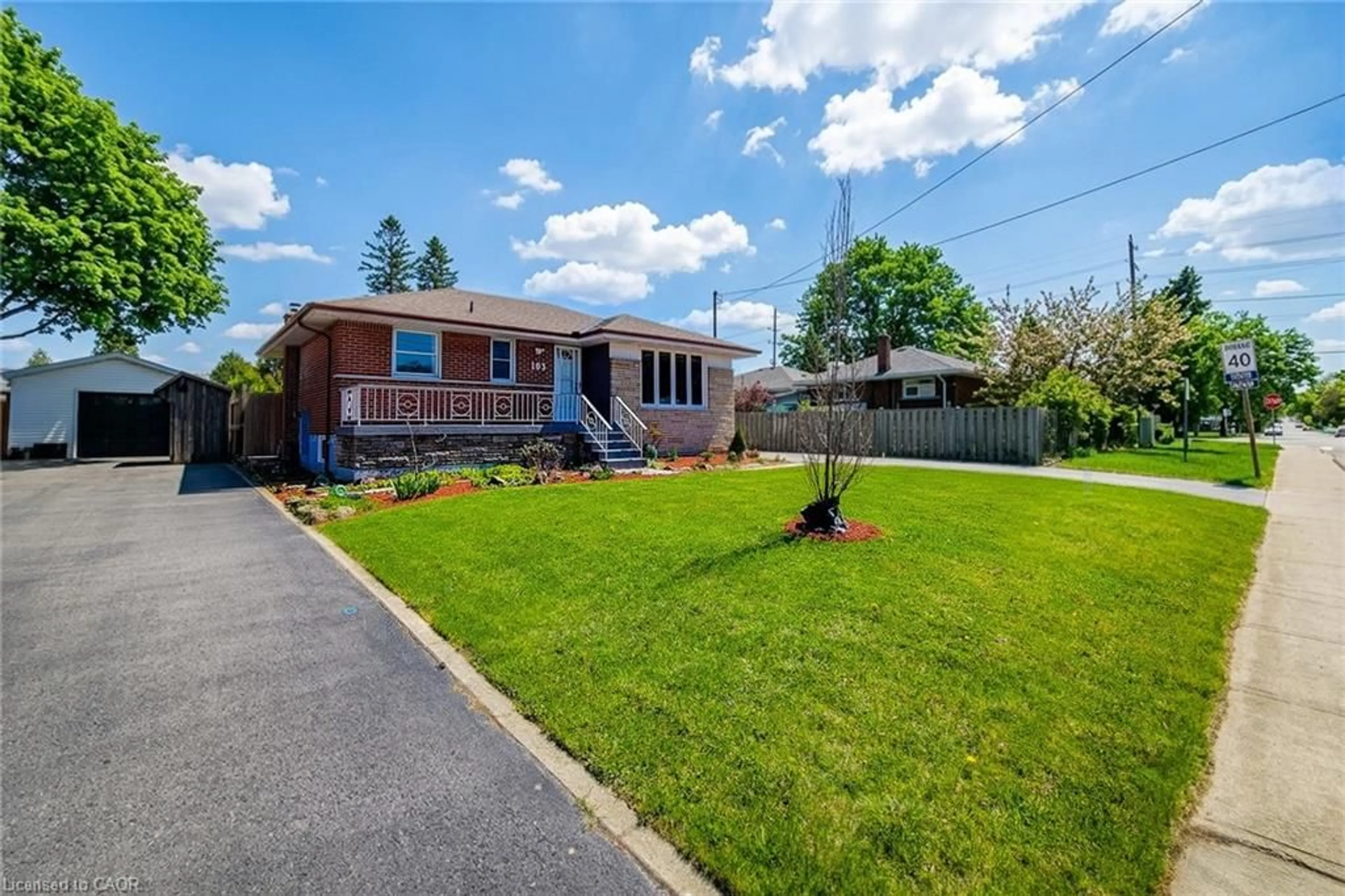 A pic from outside/outdoor area/front of a property/back of a property/a pic from drone, street for 103 East 45th St, Hamilton Ontario L8T 3J9