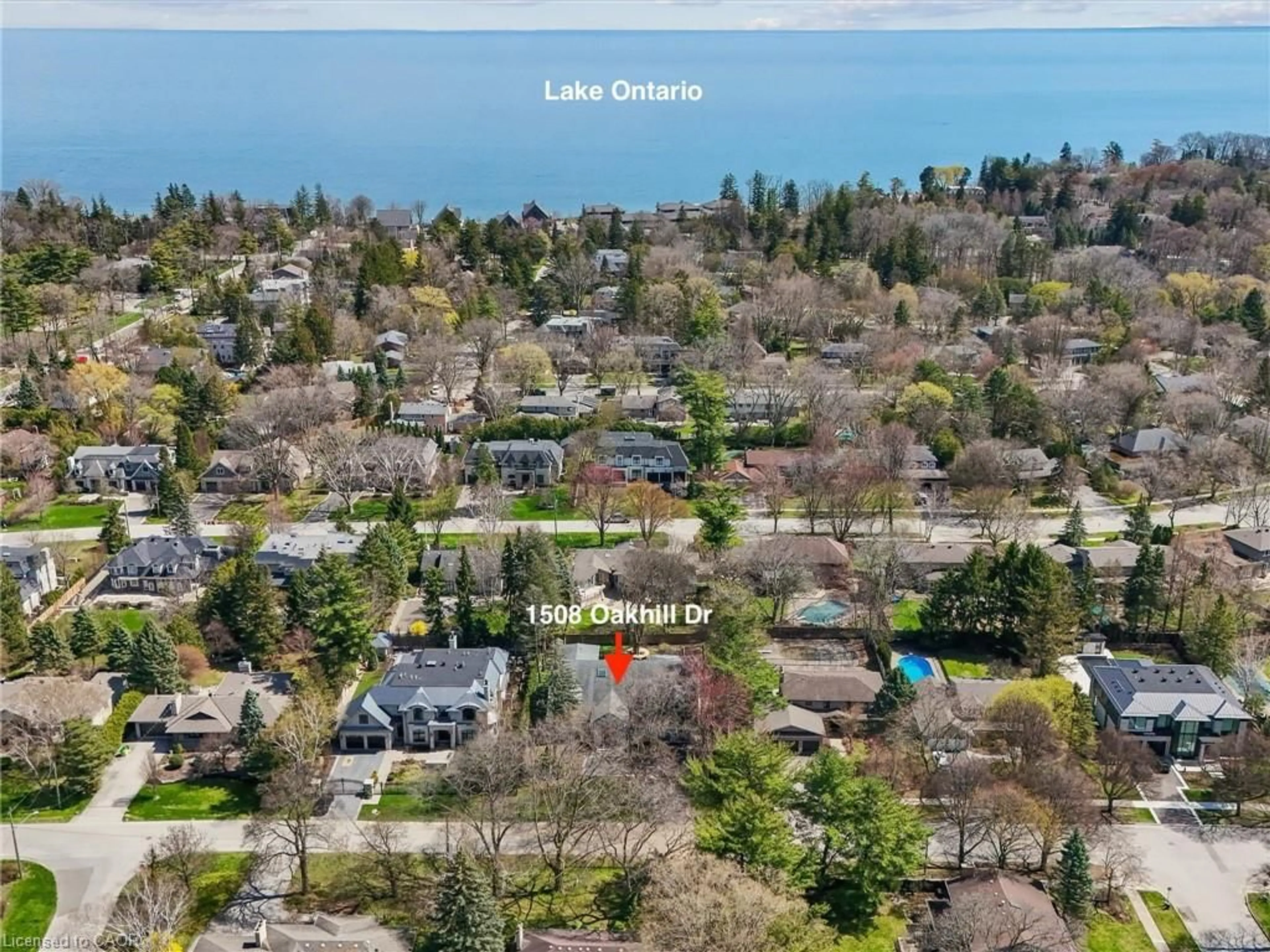 A pic from outside/outdoor area/front of a property/back of a property/a pic from drone, water/lake/river/ocean view for 1508 Oakhill Dr, Morrison Ontario L6J 1Y5