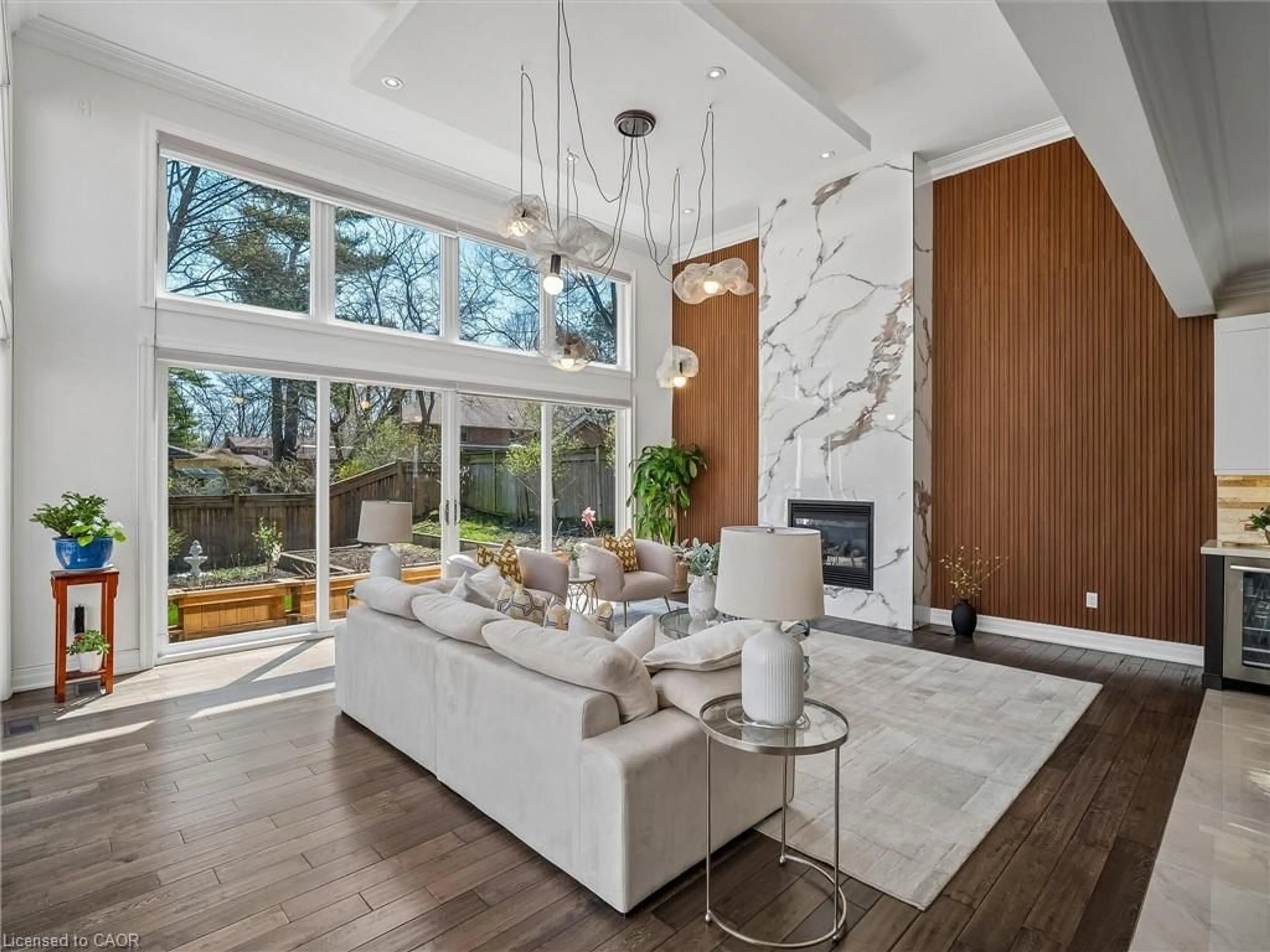 Living room with furniture, unknown for 1508 Oakhill Dr, Morrison Ontario L6J 1Y5