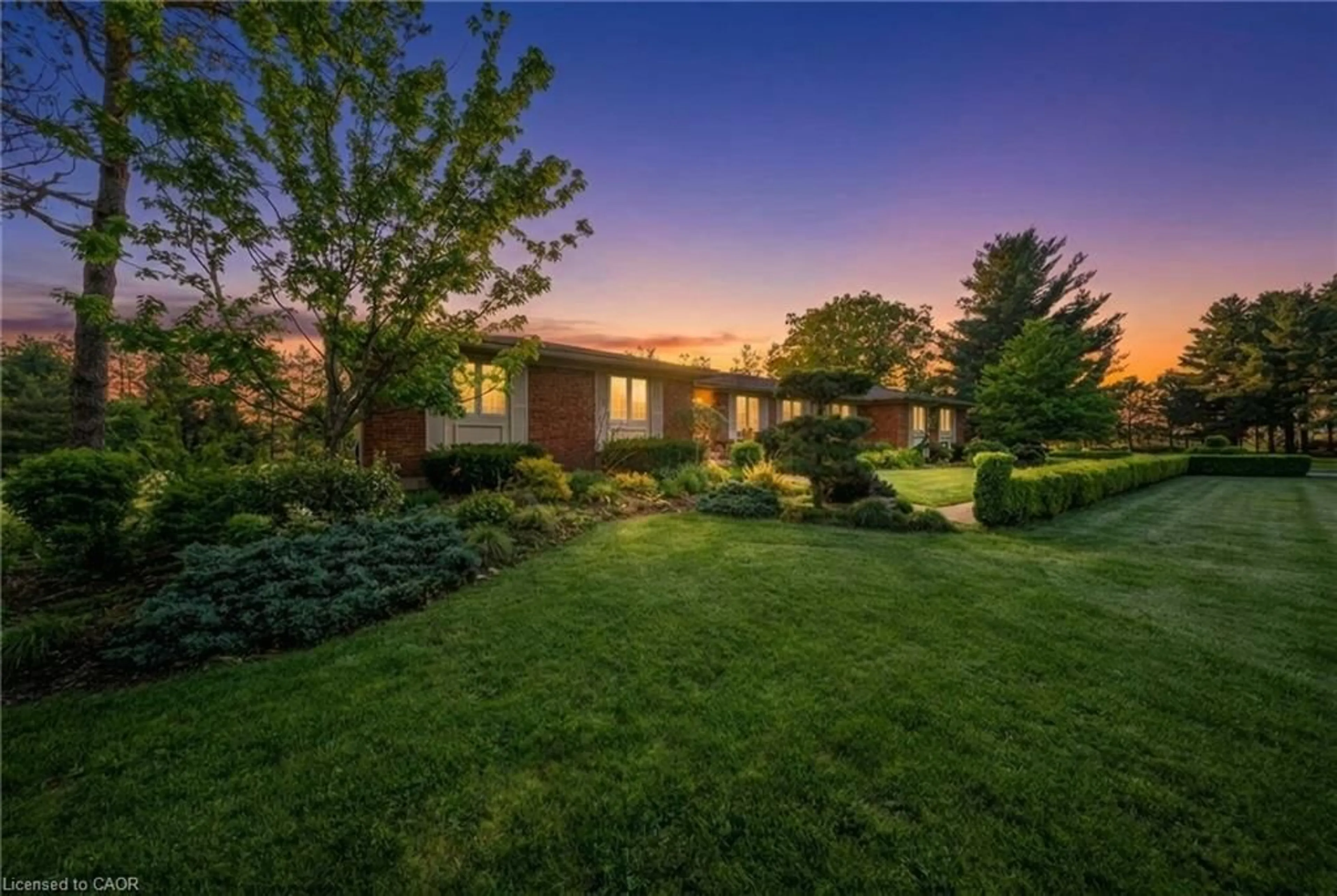 A pic from outside/outdoor area/front of a property/back of a property/a pic from drone, street for 3 Meadowbrook Crt, St. George Ontario N0E 1N0