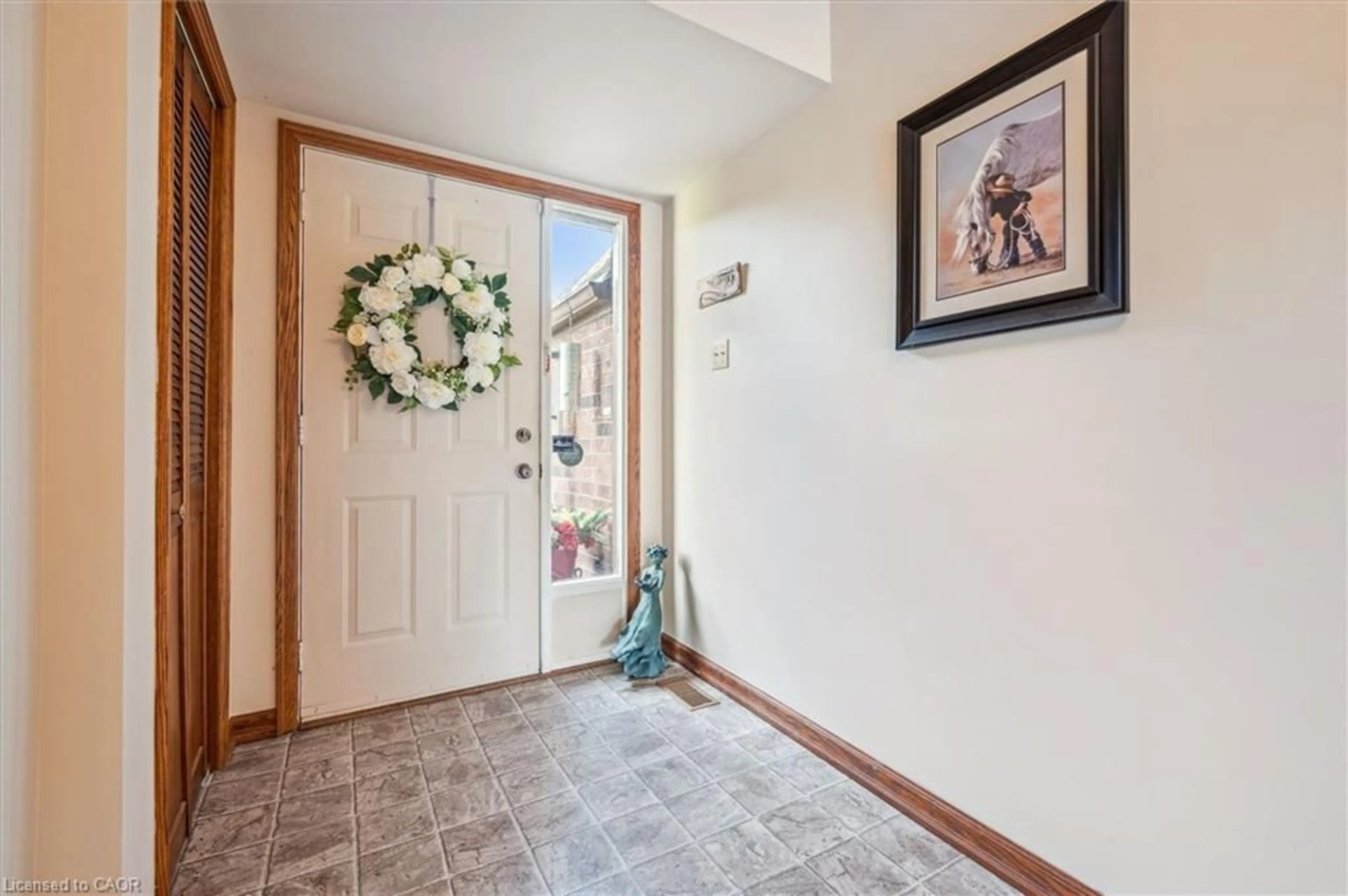 Indoor entryway for 5792 8th Line, Ariss Ontario N0B 1B0