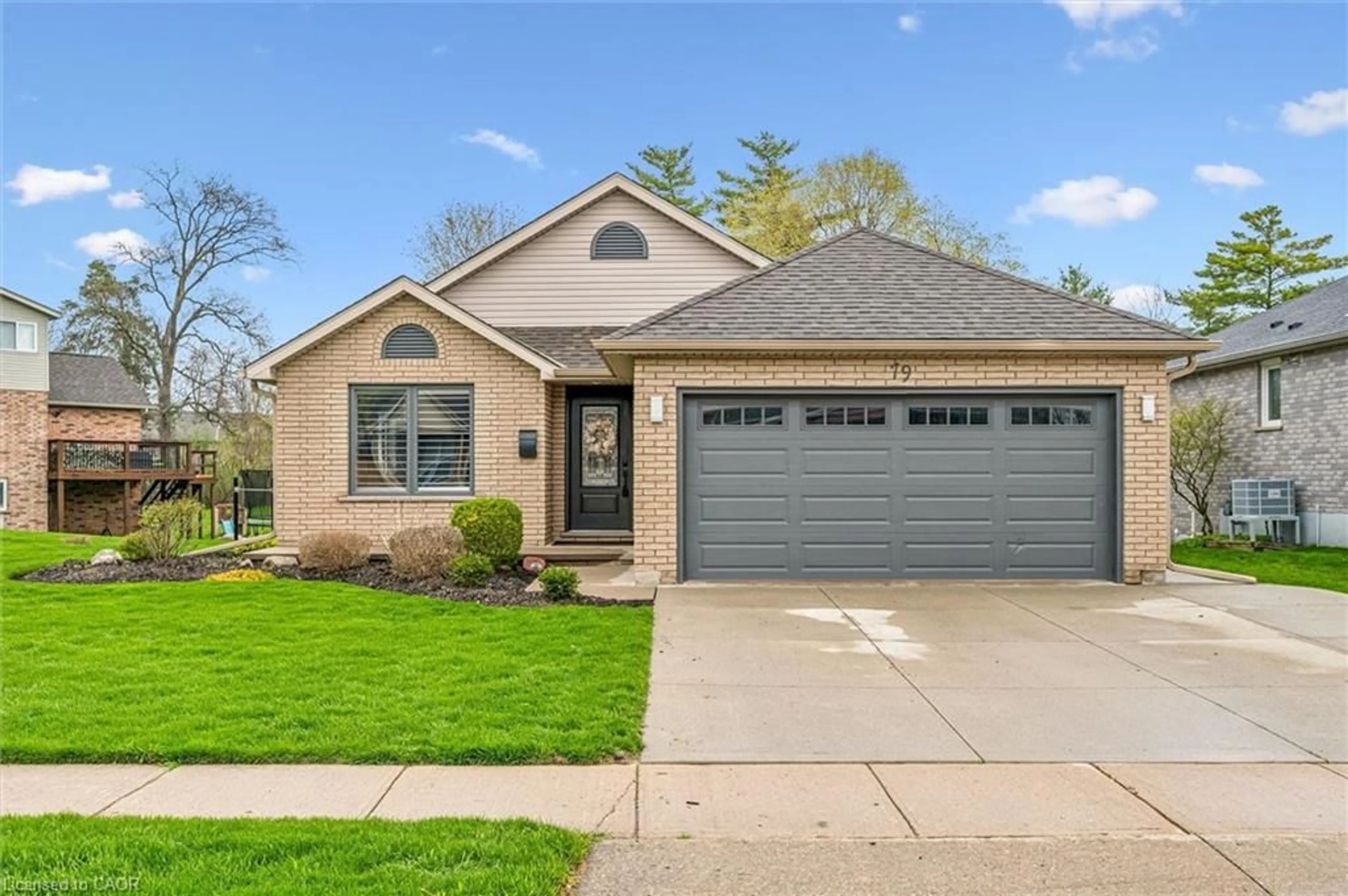 Home with brick exterior material, street for 79 Fairlake Dr, Cambridge Ontario N1S 4Z4