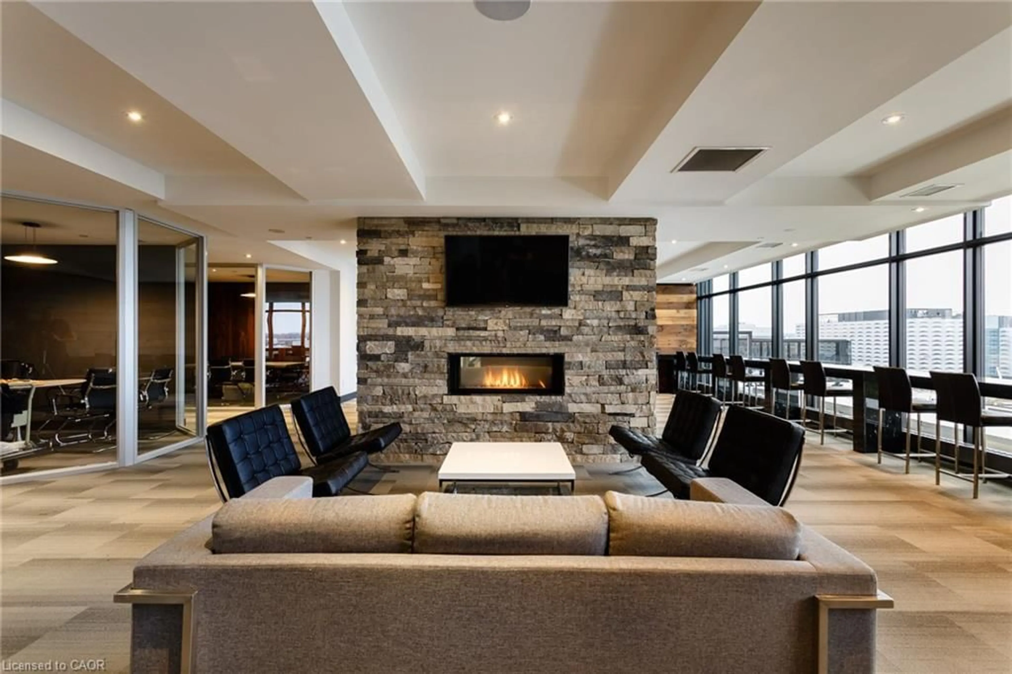 Lobby for 330 Phillip St #T2-2703, Waterloo Ontario N2L 3W9