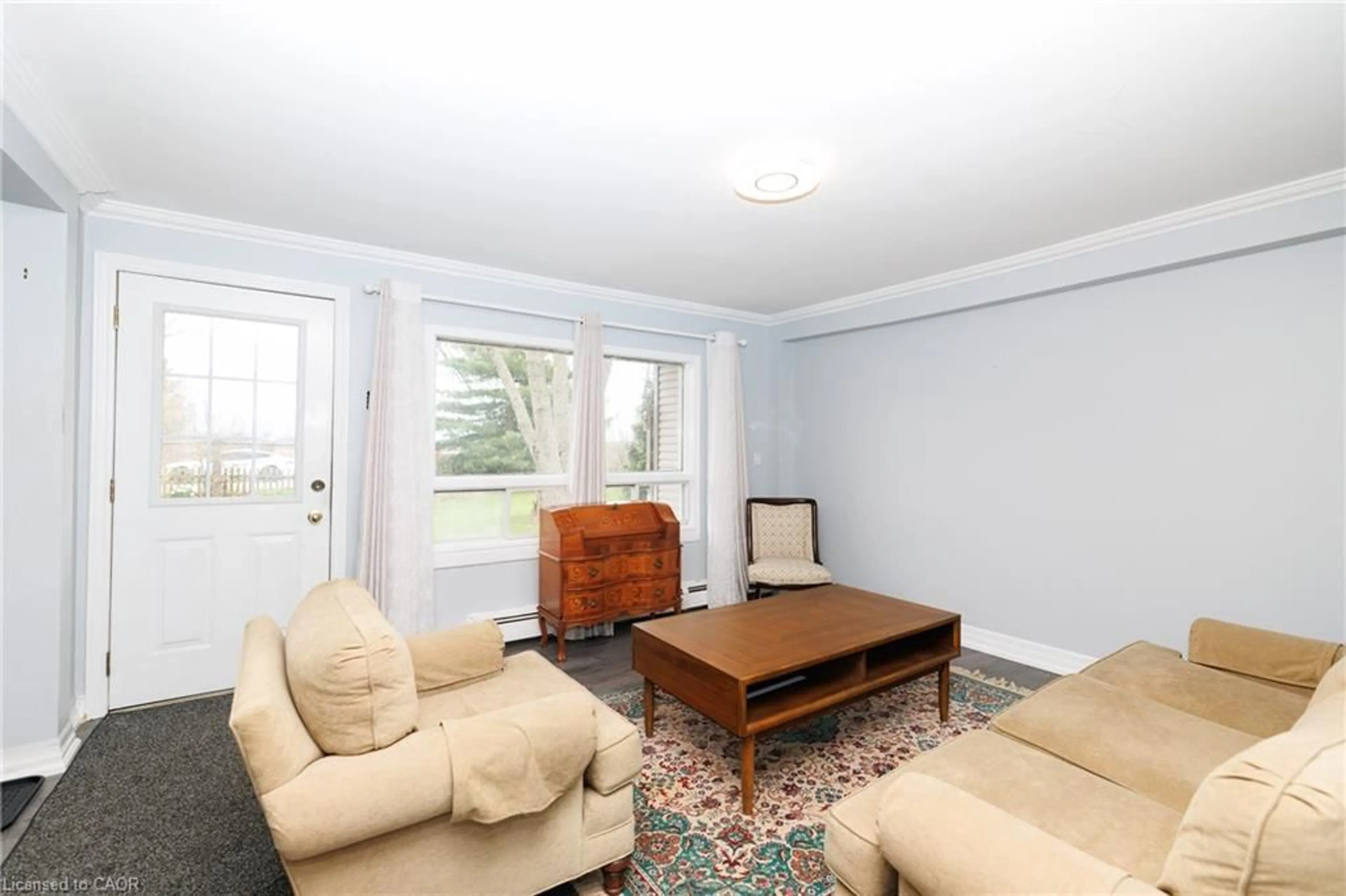 Living room with furniture, unknown for 521 Marshall Rd, Dunnville Ontario N1A 2W8