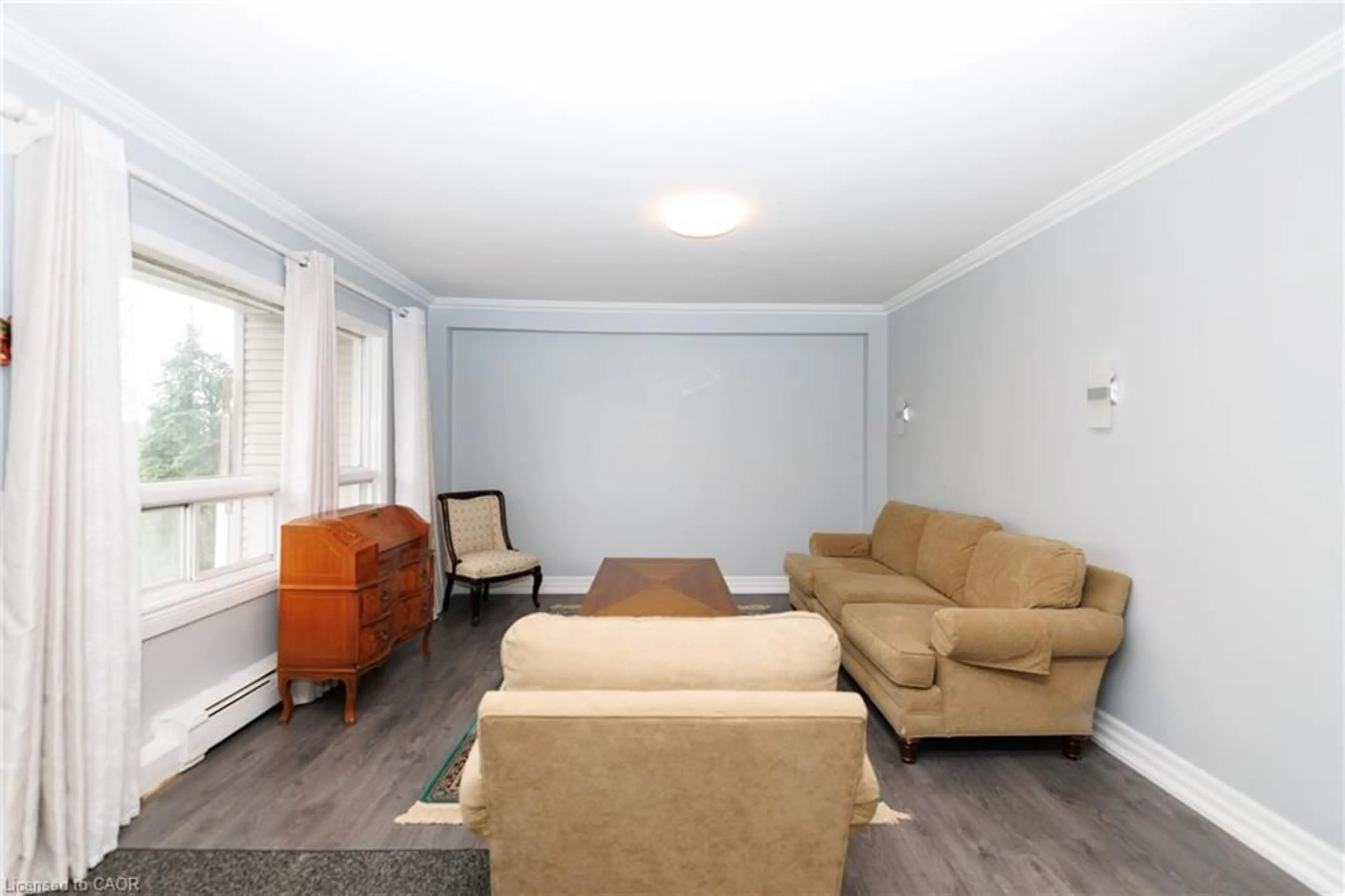 Living room with furniture, unknown for 521 Marshall Rd, Dunnville Ontario N1A 2W8