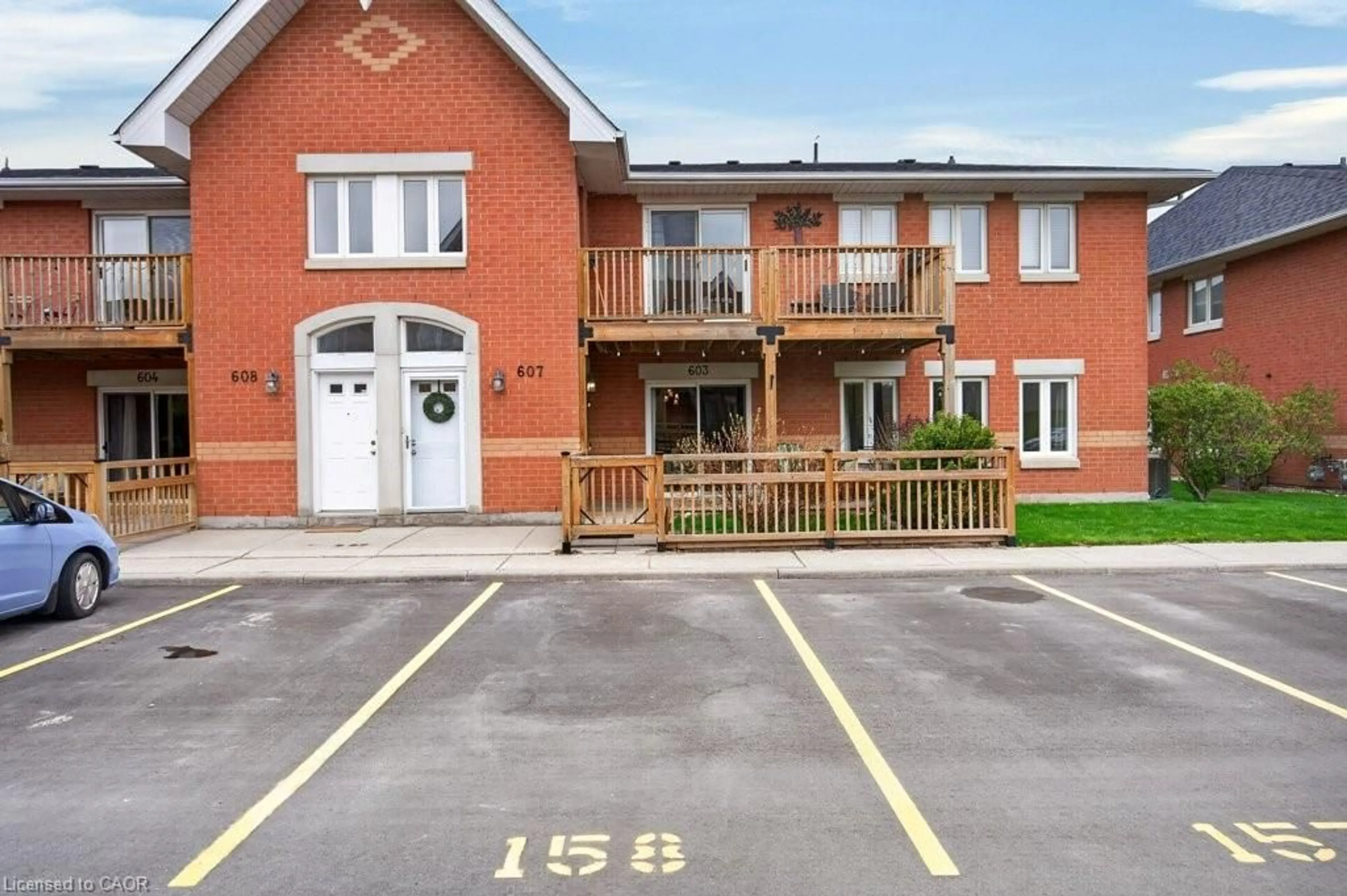 Patio, building for 4140 Foxwood Dr #603, Burlington Ontario L7M 4R4