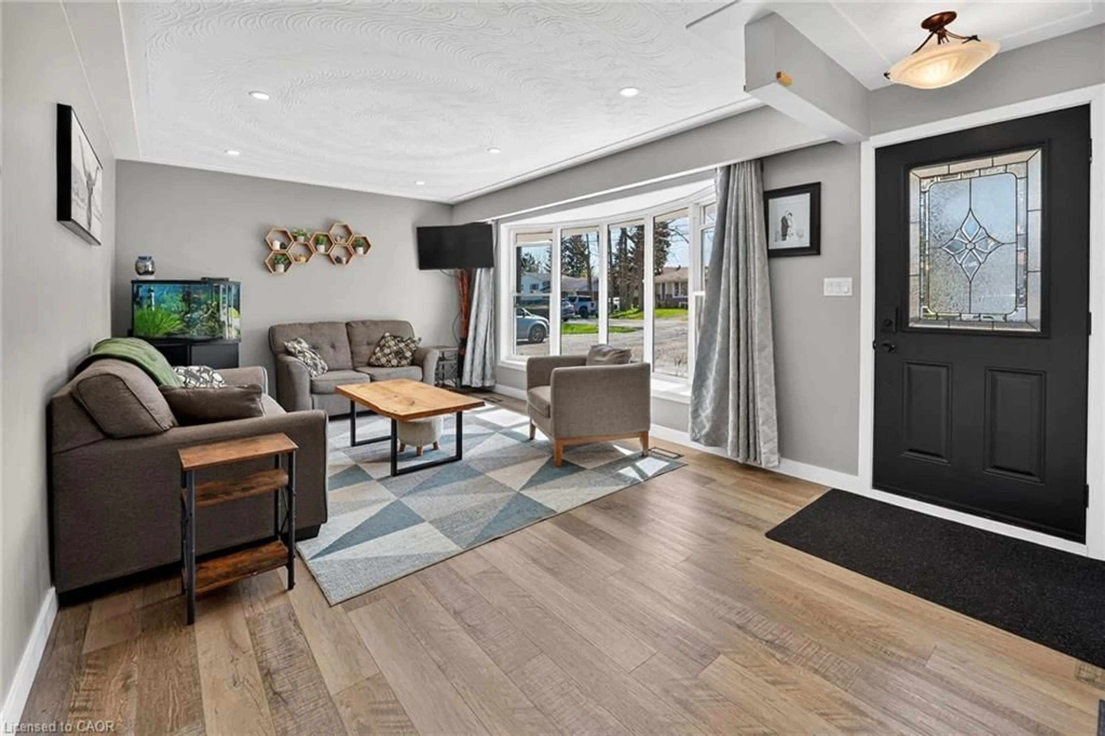 Living room with furniture, unknown for 127 Ayr St, Caledonia Ontario N3W 1E5