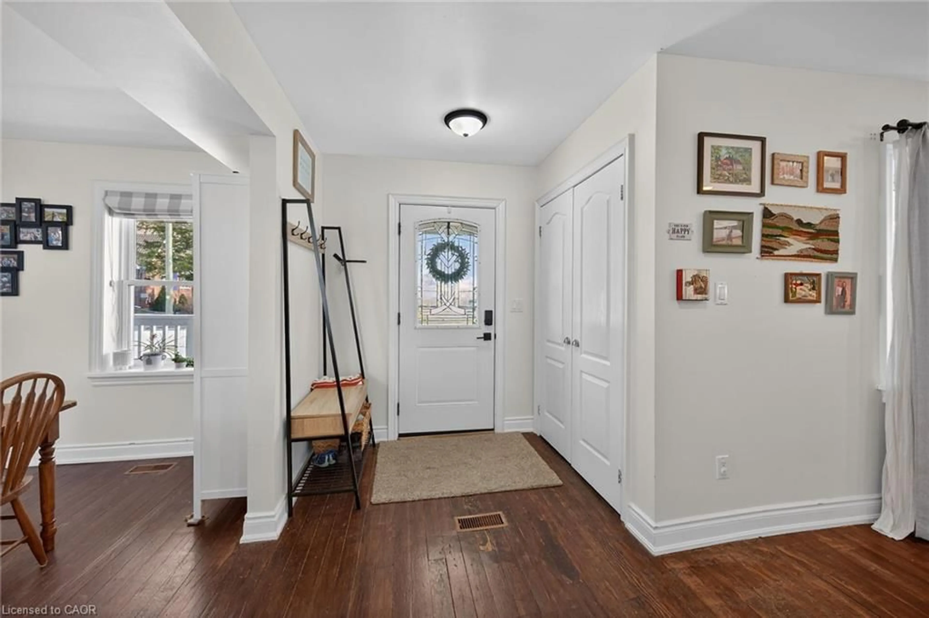 Indoor entryway for 23 Erie Ave, Fisherville Ontario N0A 1G0
