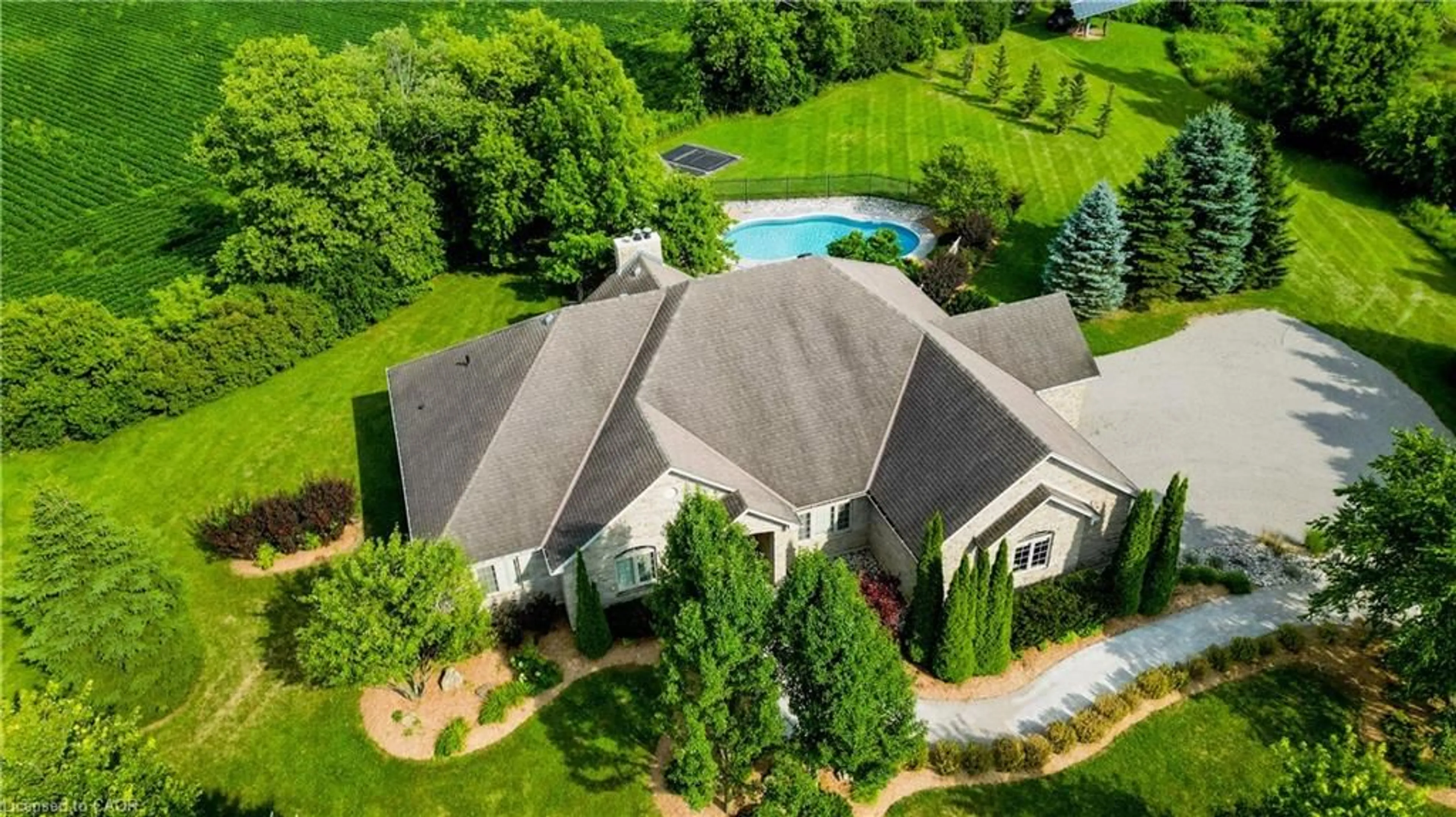 A pic from outside/outdoor area/front of a property/back of a property/a pic from drone, water/lake/river/ocean view for 10 Eagle Ridge Crt, Glen Morris Ontario N0B 1W0