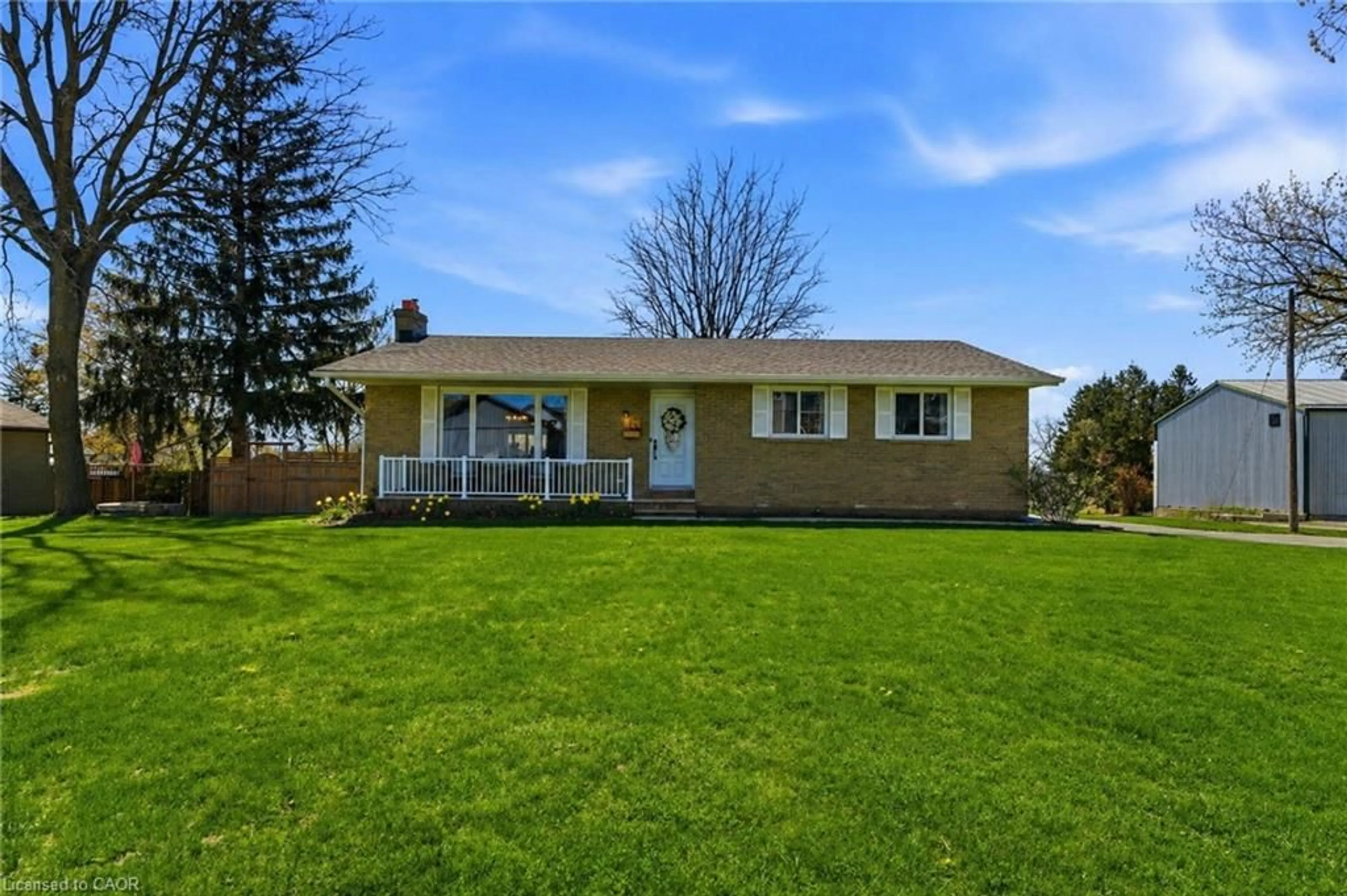 Home with vinyl exterior material, unknown for 16 Muma St, Drumbo Ontario N0J 1G0