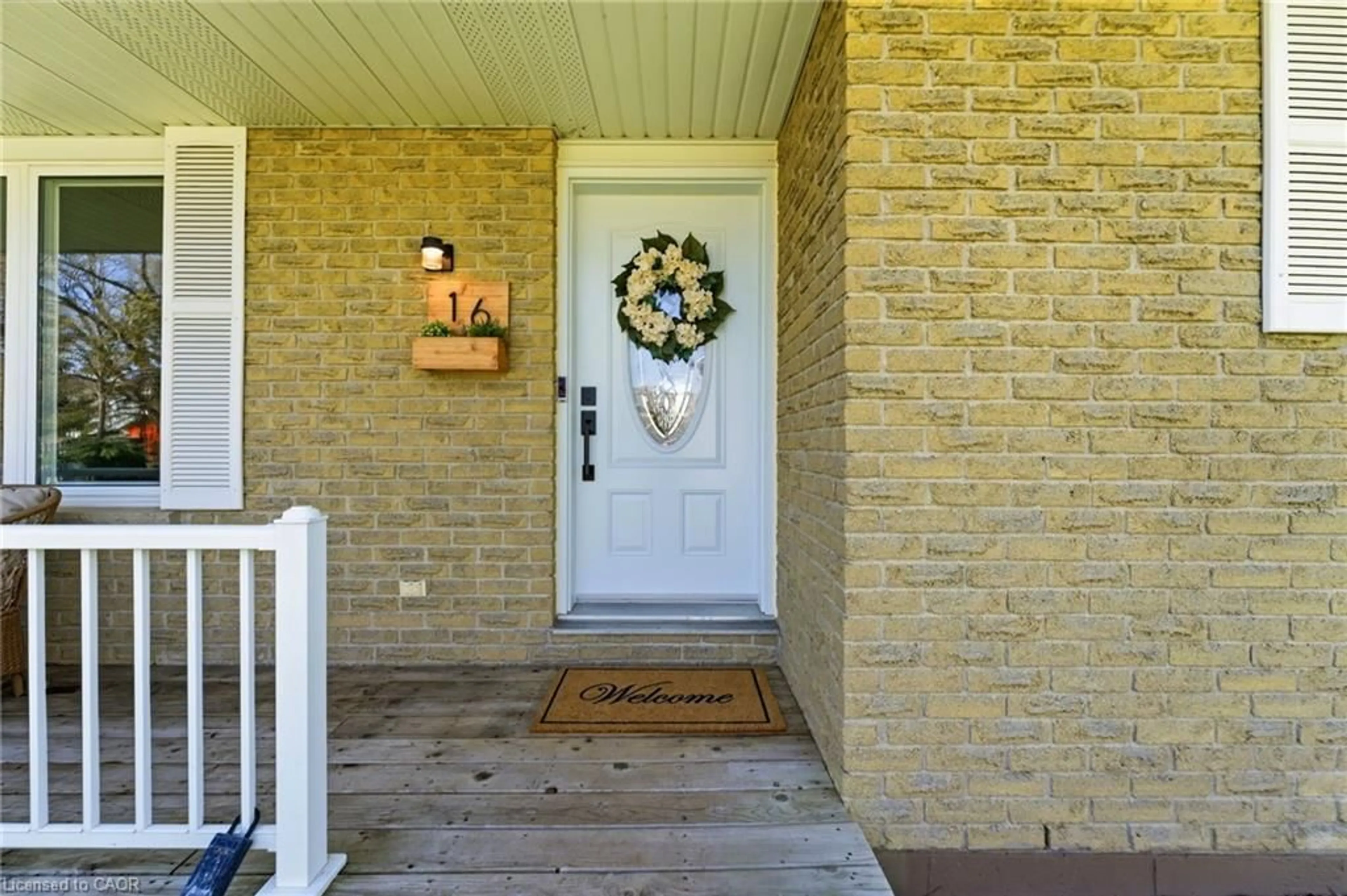 Indoor entryway for 16 Muma St, Drumbo Ontario N0J 1G0