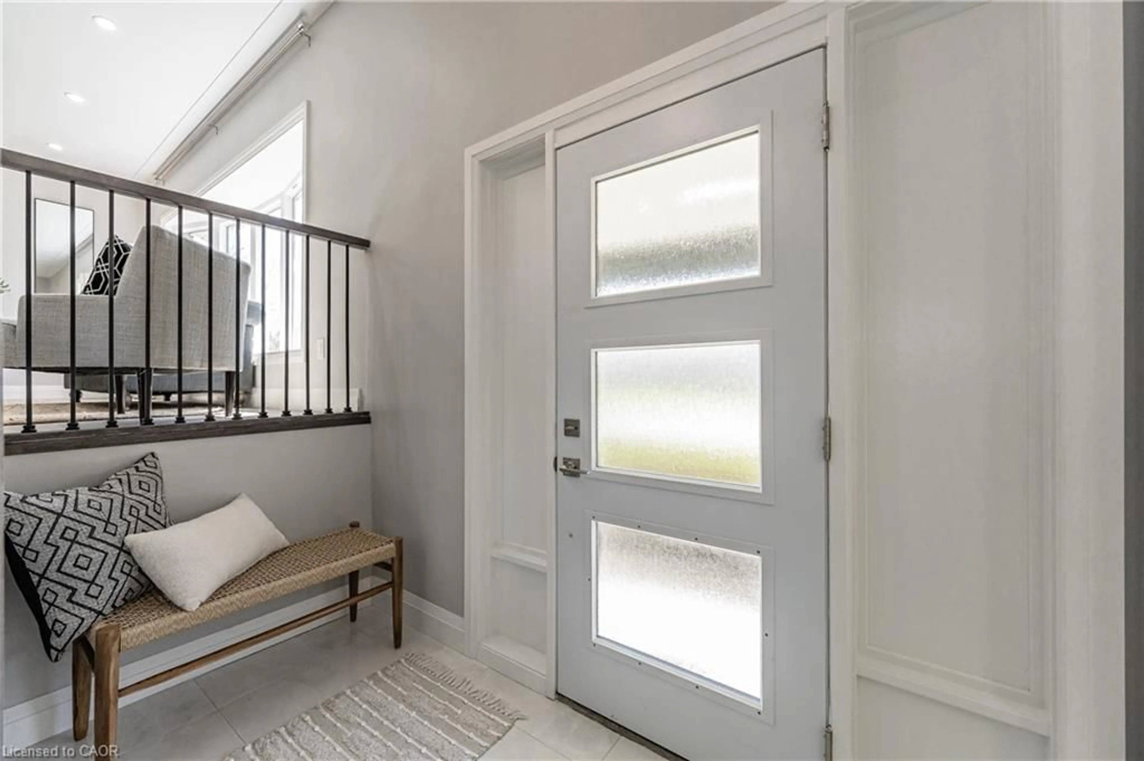 Indoor entryway for 34 Bradley Dr, Kitchener Ontario N2A 1K4