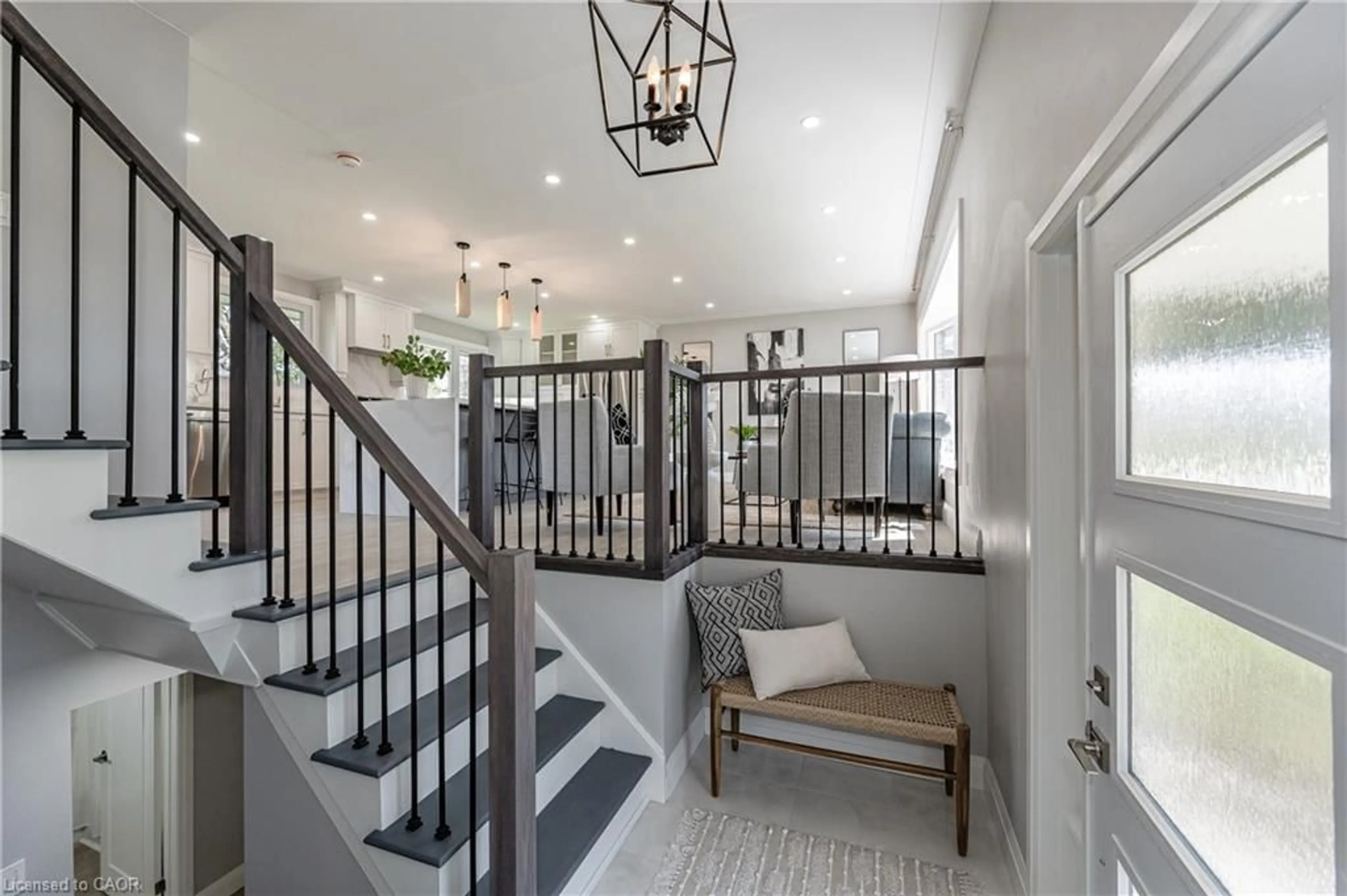 Indoor entryway for 34 Bradley Dr, Kitchener Ontario N2A 1K4