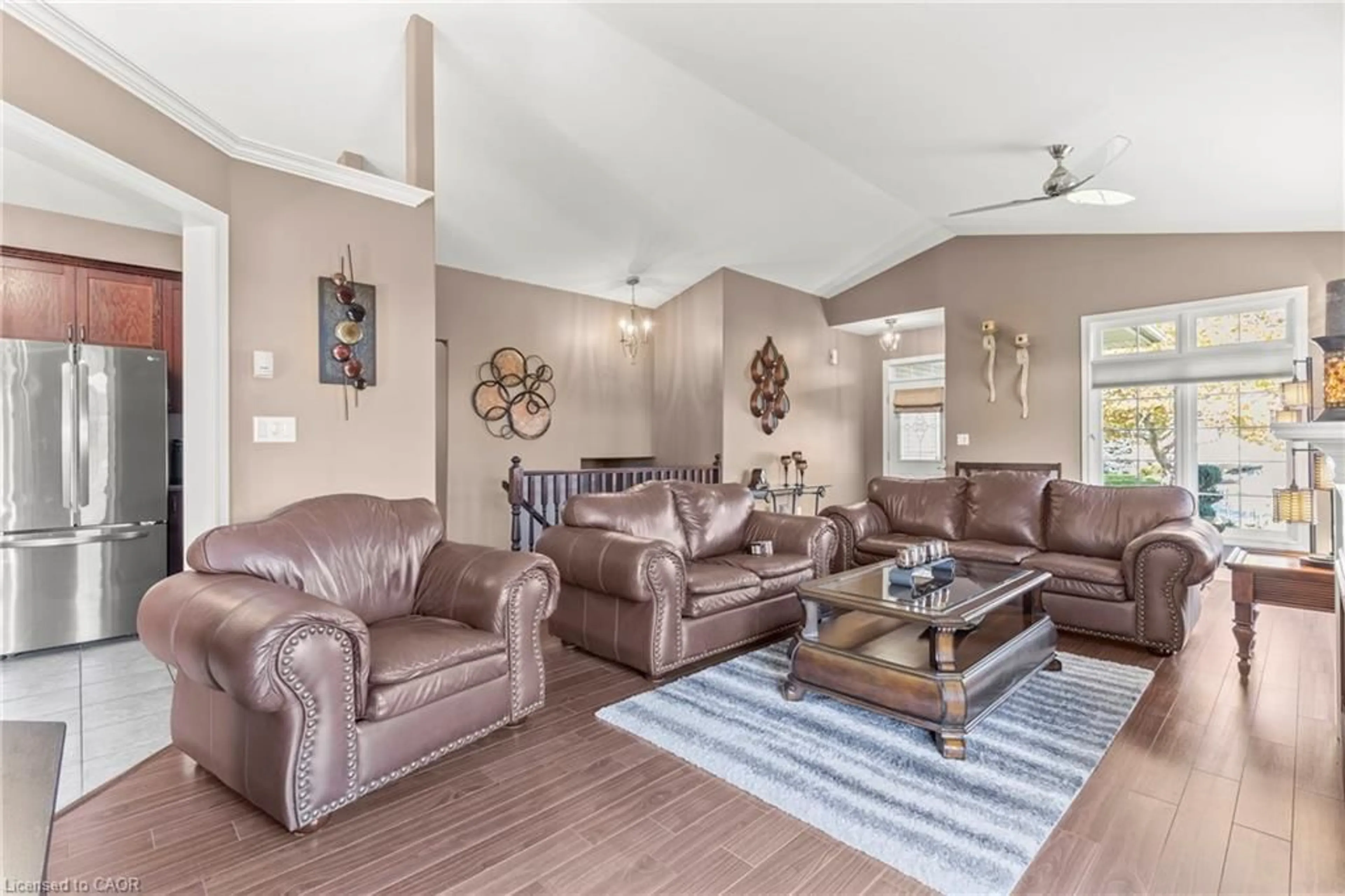 Living room with furniture, unknown for 3579 Carver St, Stevensville Ontario L0S 1S0