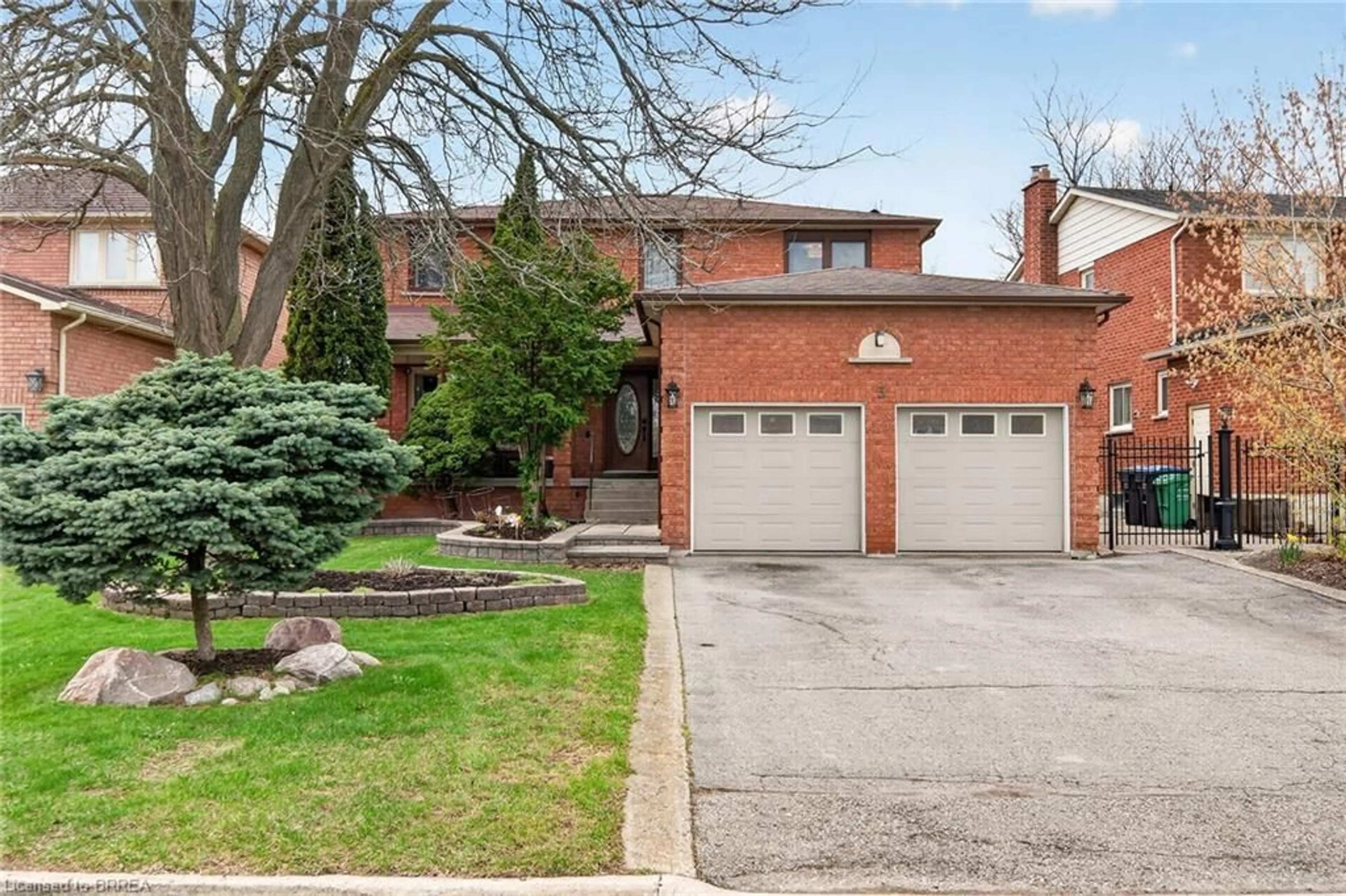 Home with brick exterior material, street for 3 Bowes Crt, Caledon Ontario L7E 1A5