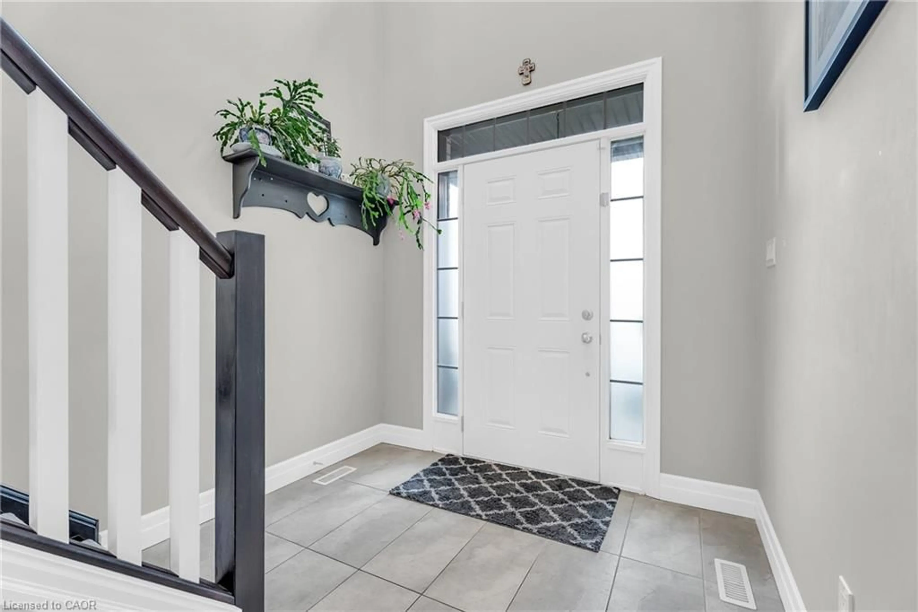 Indoor entryway for 2666 Tokala Trail, London Ontario N6G 0L6
