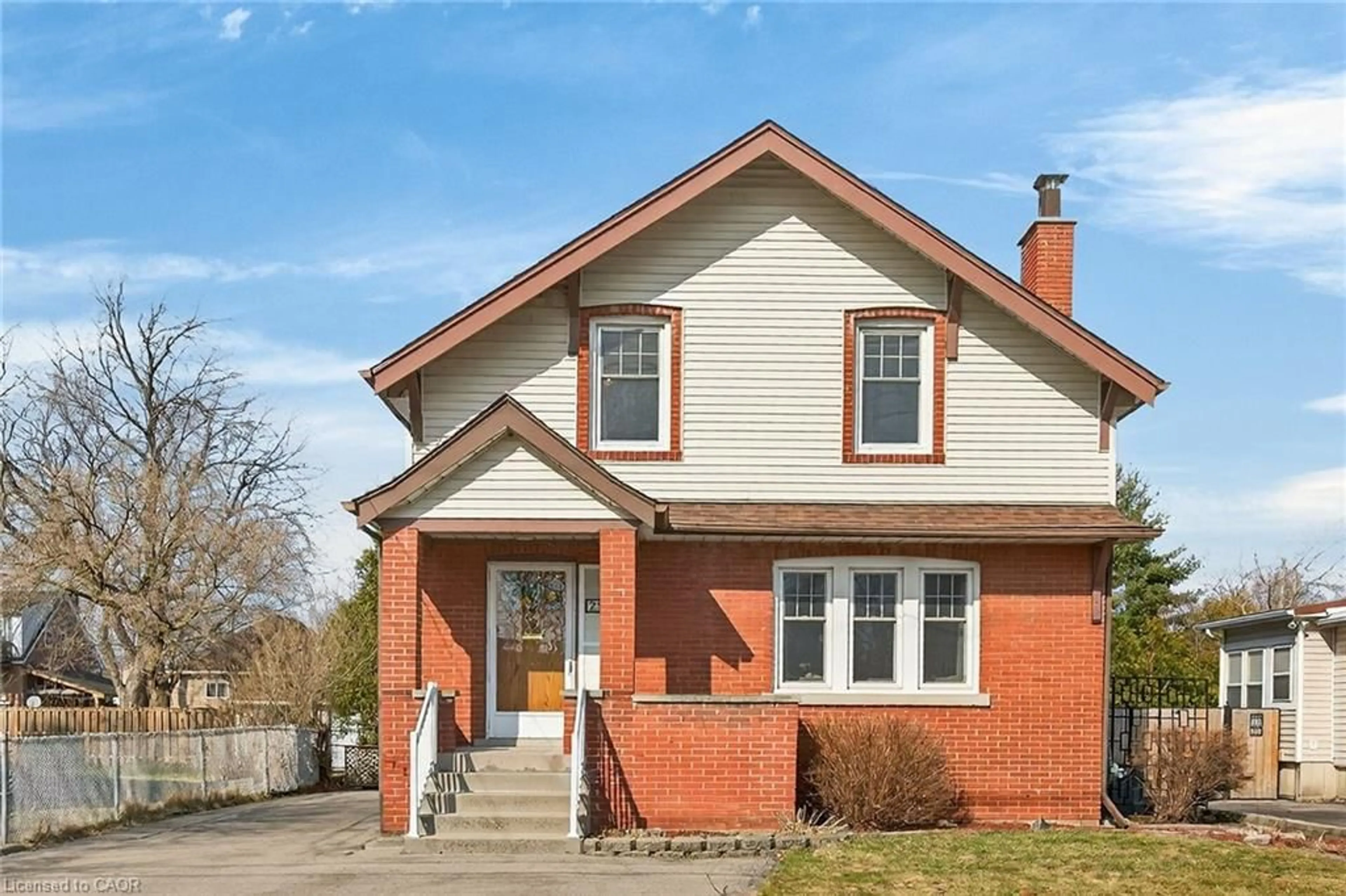 Home with brick exterior material, street for 257 Queensdale Ave, Hamilton Ontario L9A 1L3