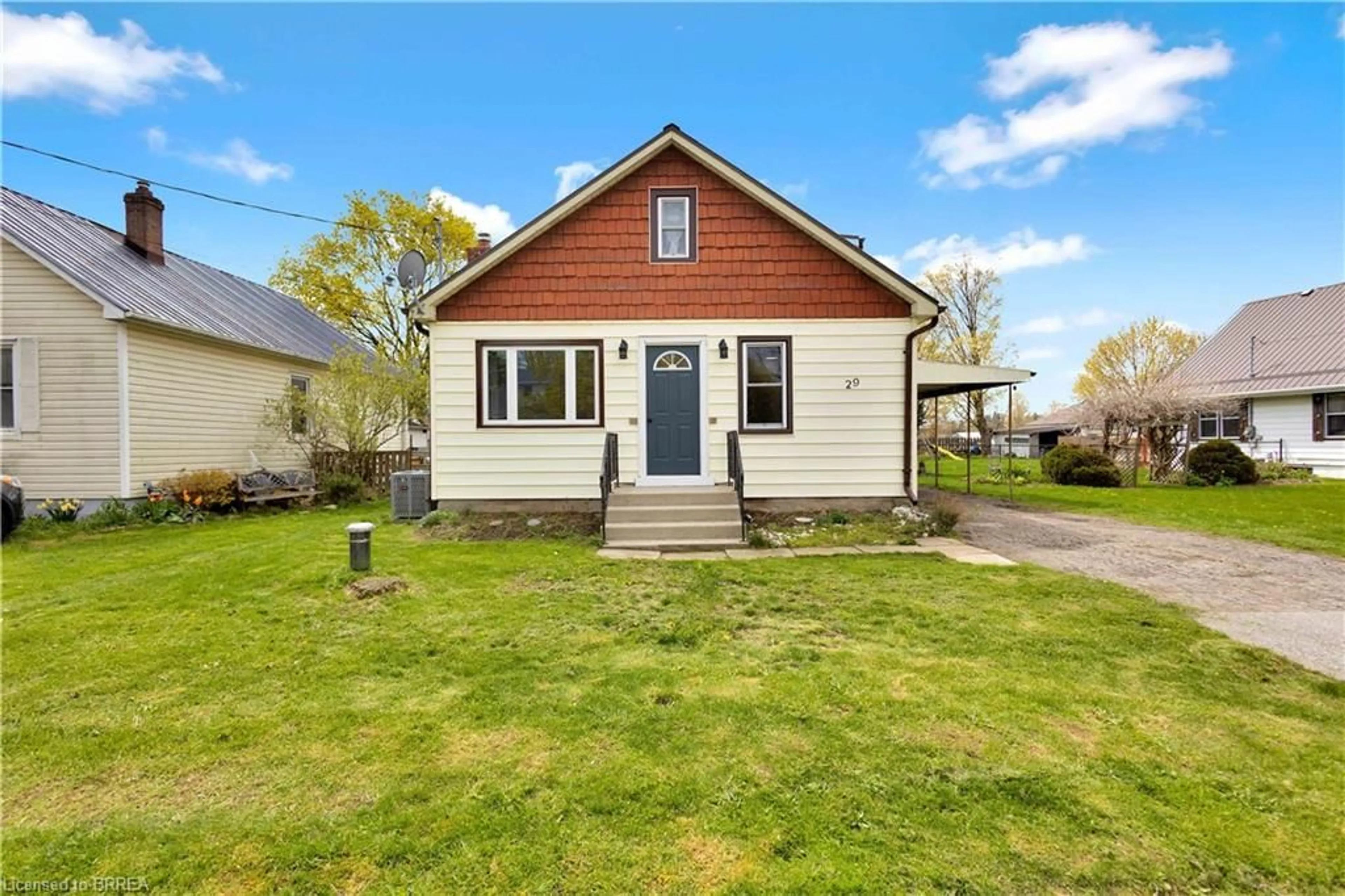 Home with vinyl exterior material, street for 29 Alexander St, Burford Ontario N0E 1A0