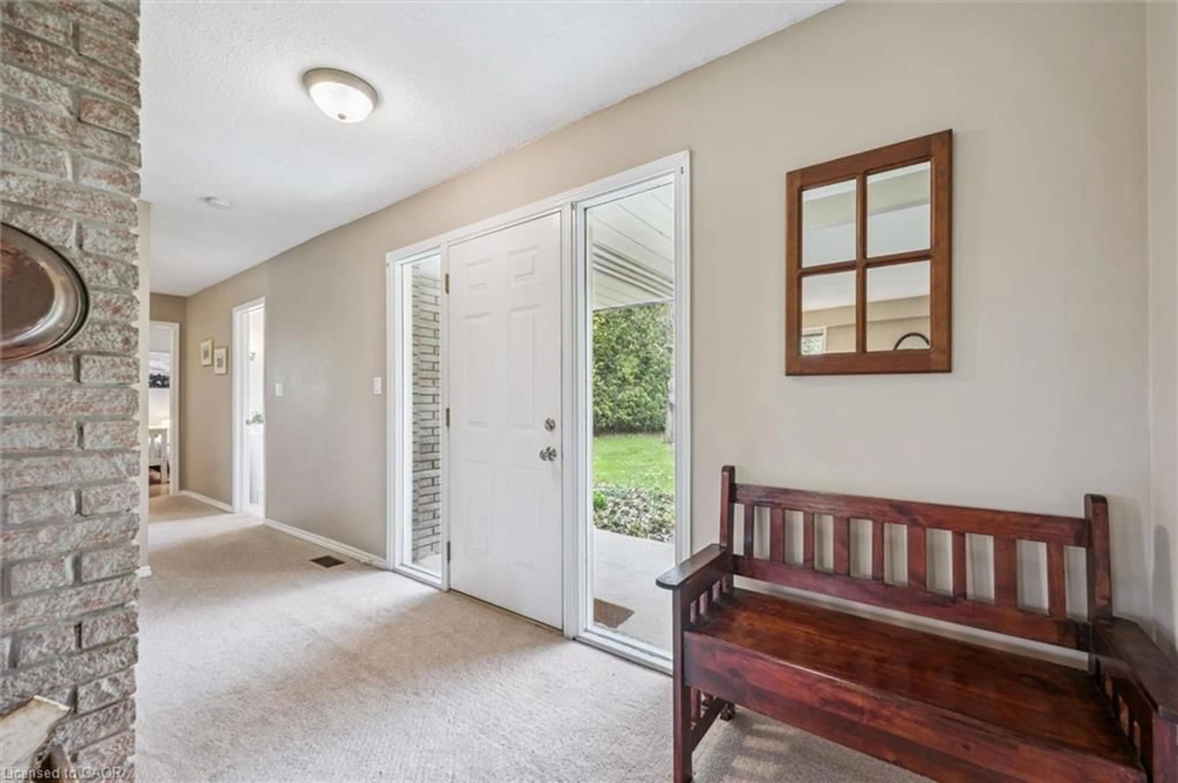 Indoor entryway for 8420 Eramosa-Garafraxa Tline, Fergus Ontario N1M 2W5