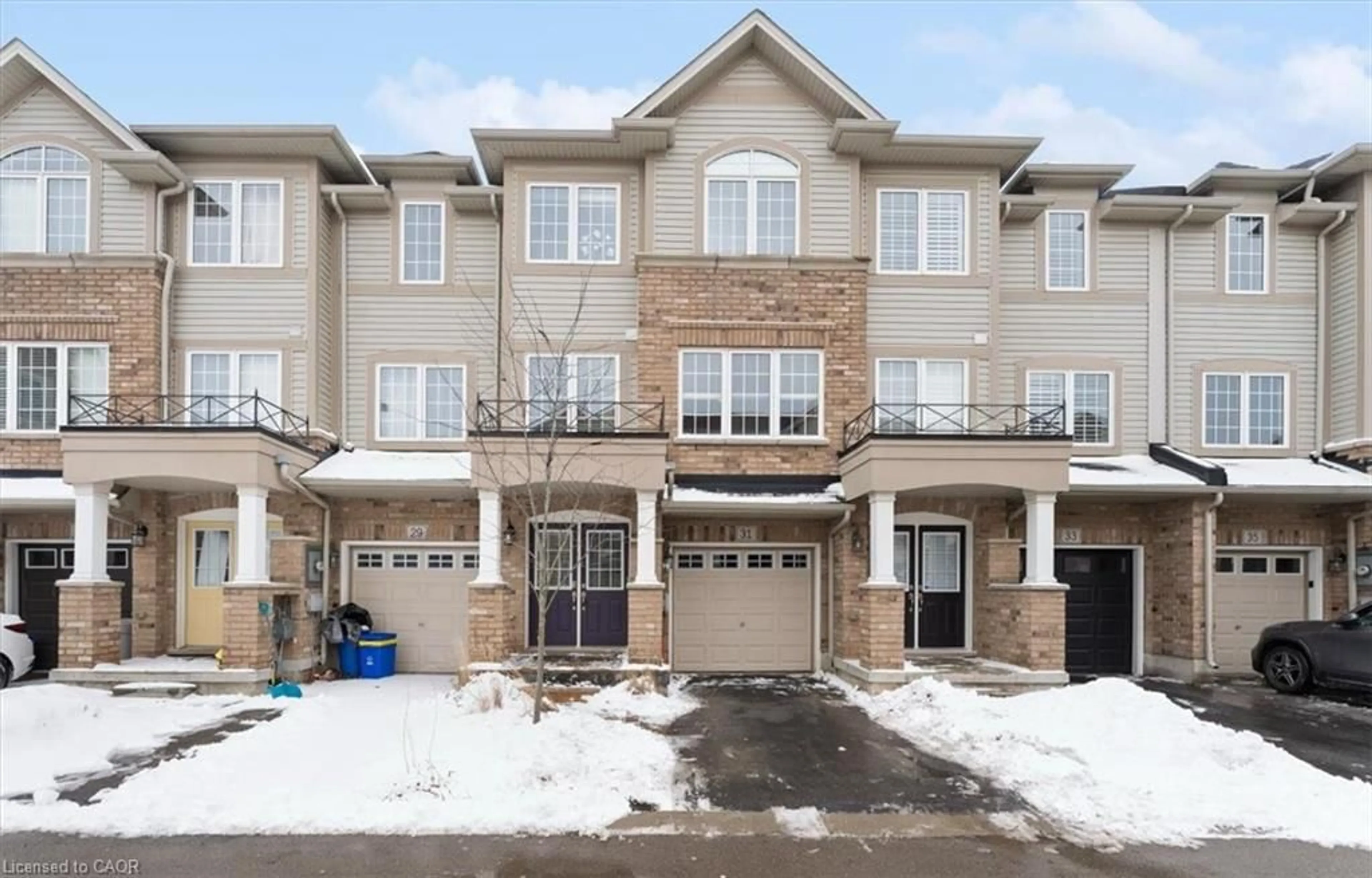A pic from outside/outdoor area/front of a property/back of a property/a pic from drone, unknown for 31 Mayland Trail, Stoney Creek Ontario L8J 0G4