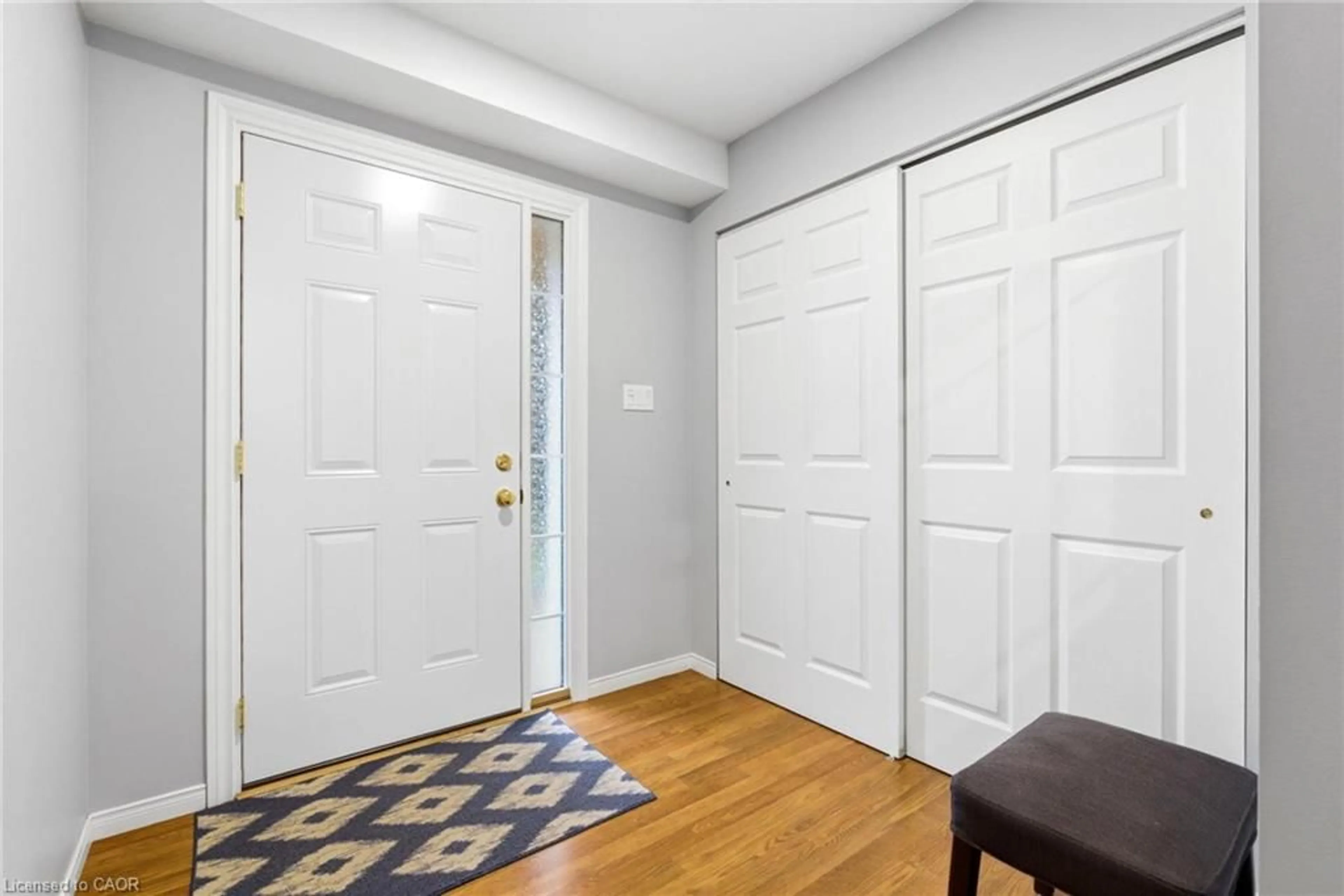 Indoor entryway for 30 Bryan Crt #4, Kitchener Ontario N2A 4J5