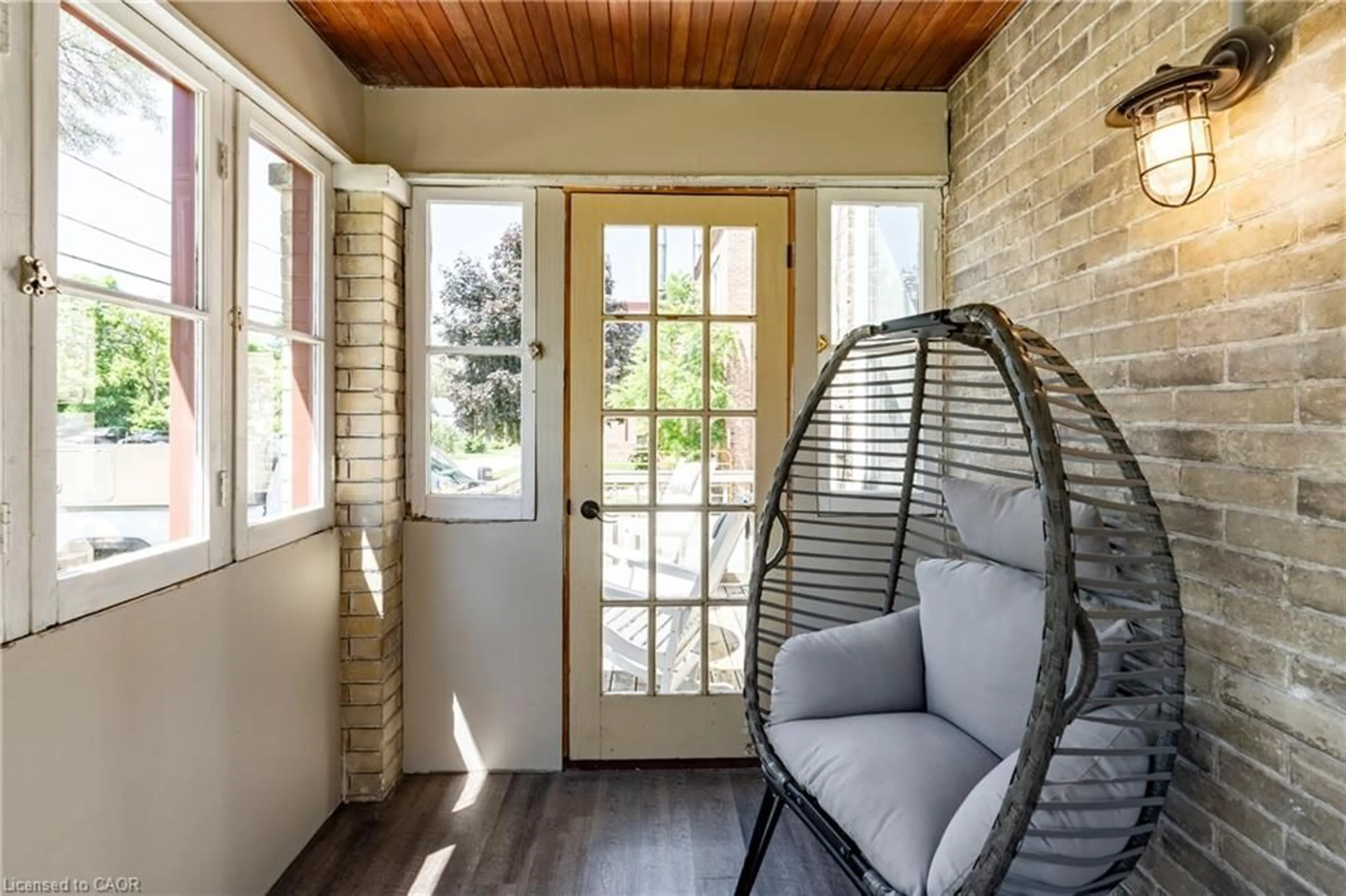Indoor entryway for 422 Lambton St, Durham Ontario N0G 1R0