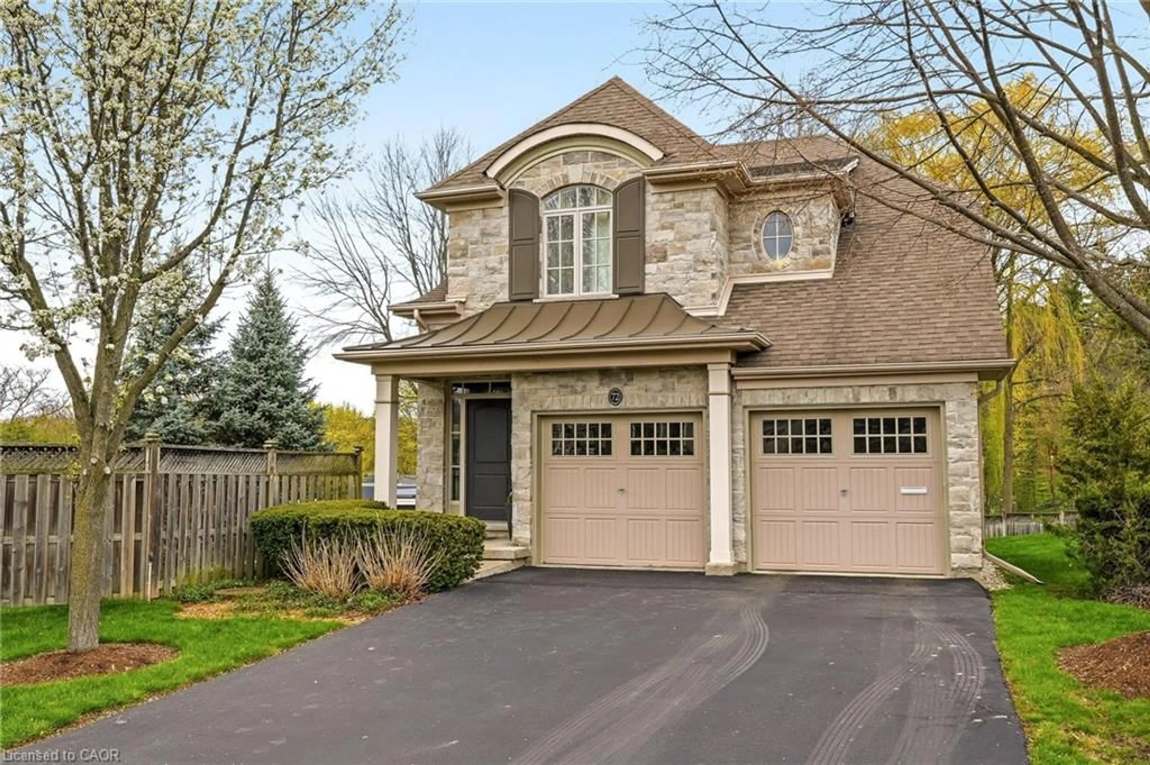 Home with brick exterior material, street for 72 Mcgrath Crt, Dundas Ontario L9H 0A5