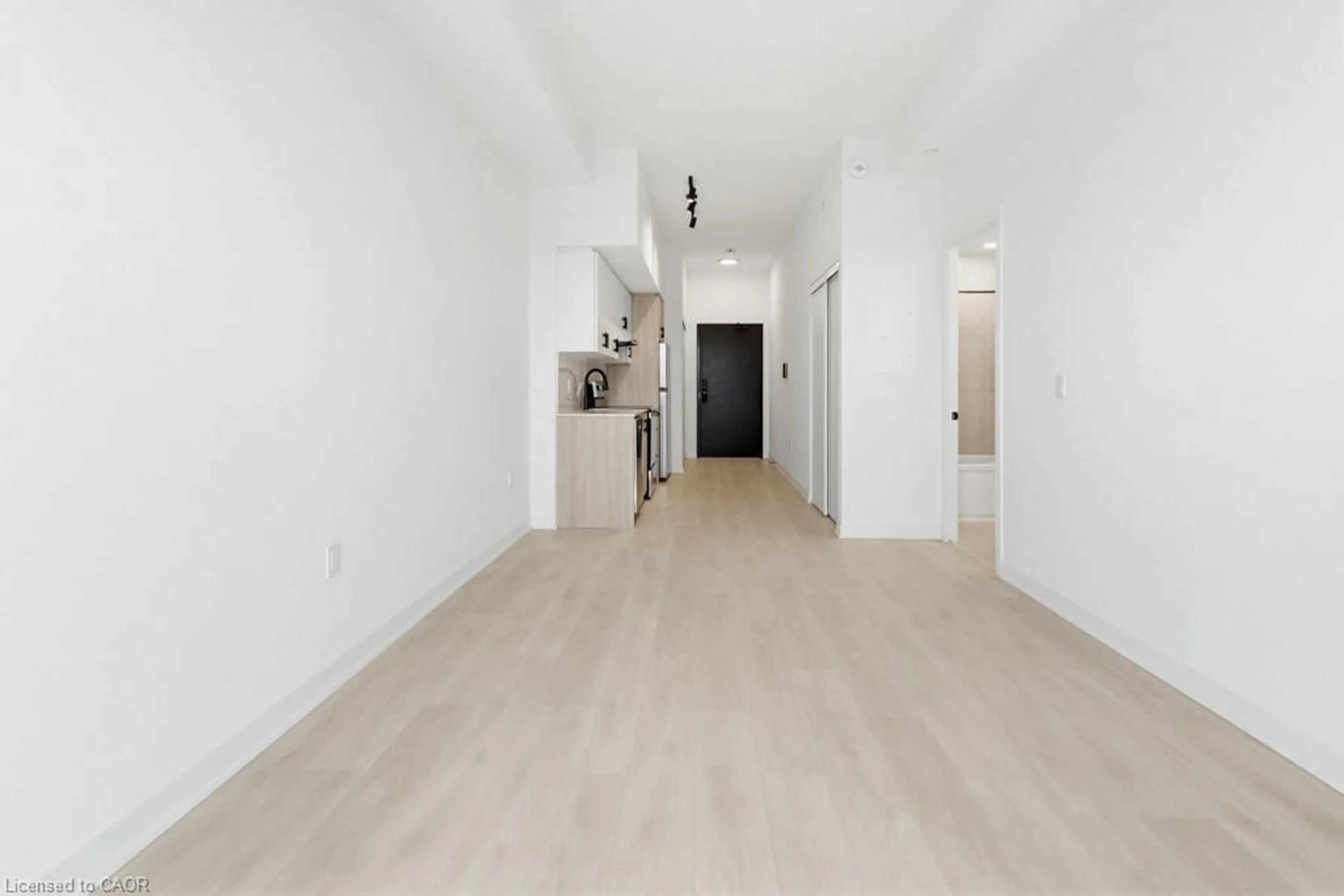 A pic of a room for 4878 Powers Common #C128, Burlington Ontario L7M 2B4