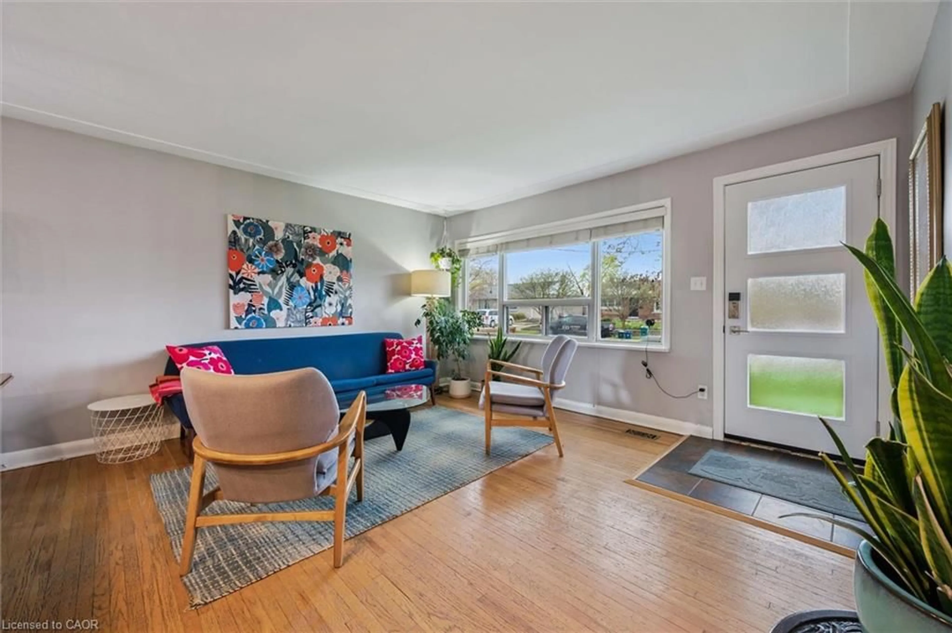 Living room with furniture, unknown for 154 Oriole St, Waterloo Ontario N2J 2B4