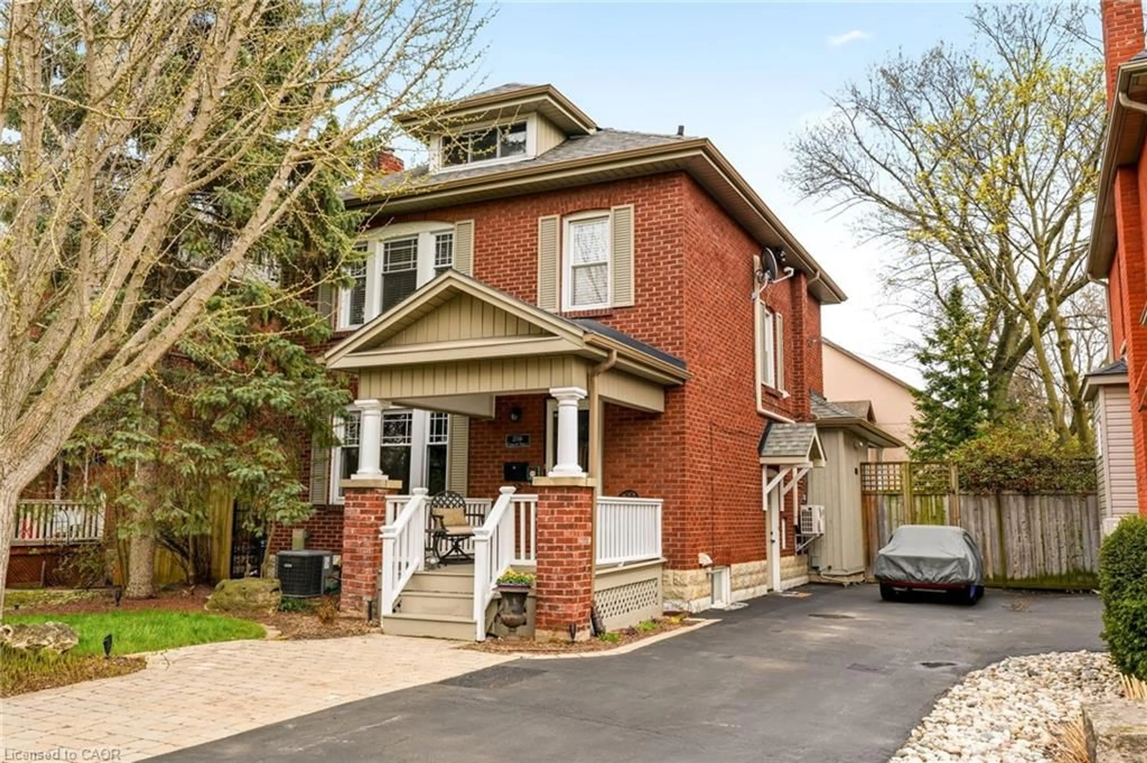 Home with brick exterior material, street for 2116 Caroline St, Burlington Ontario L7R 1L8