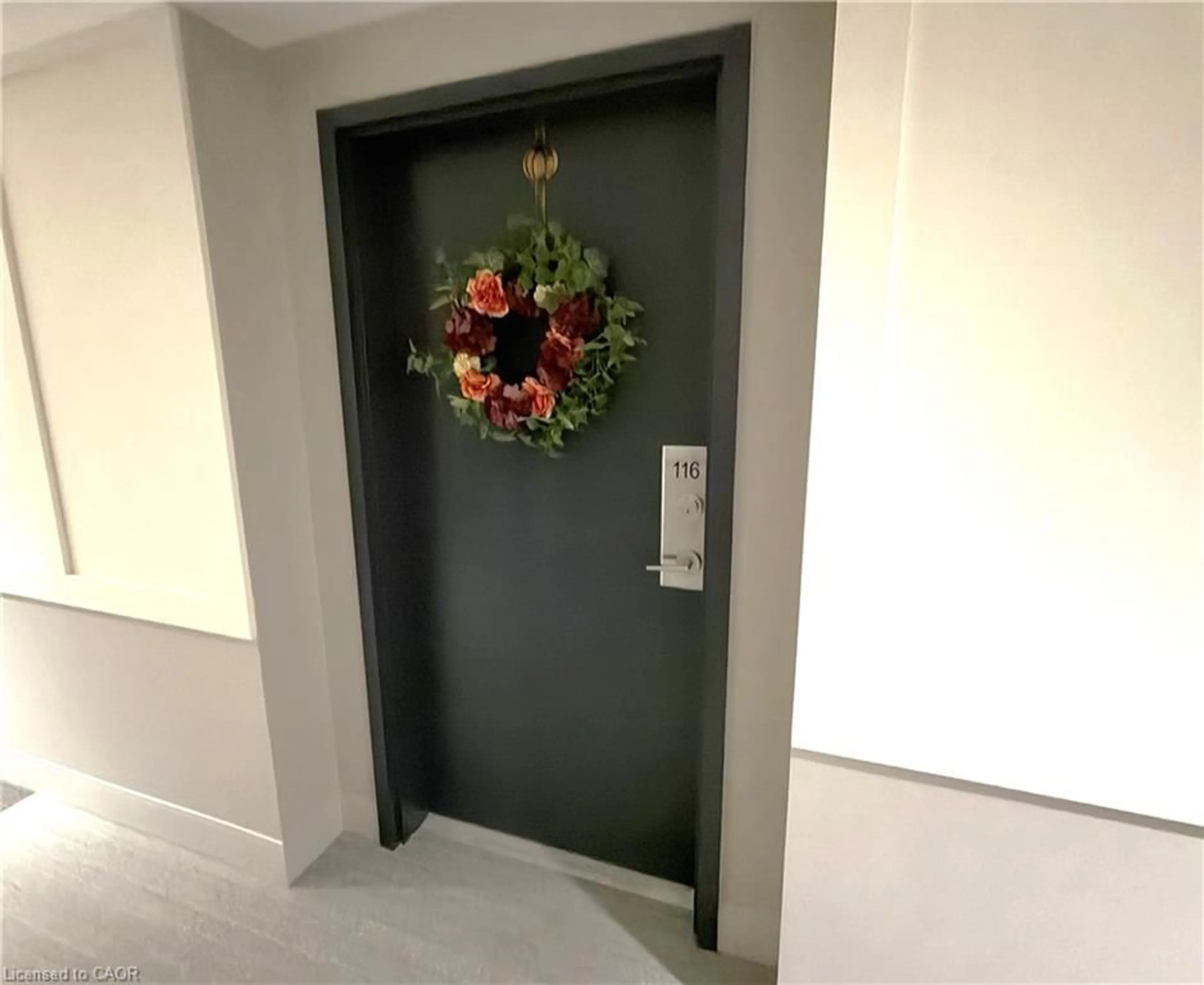 Indoor foyer for 39 Sister Varga Terr #116, Hamilton Ontario L9B 0J7