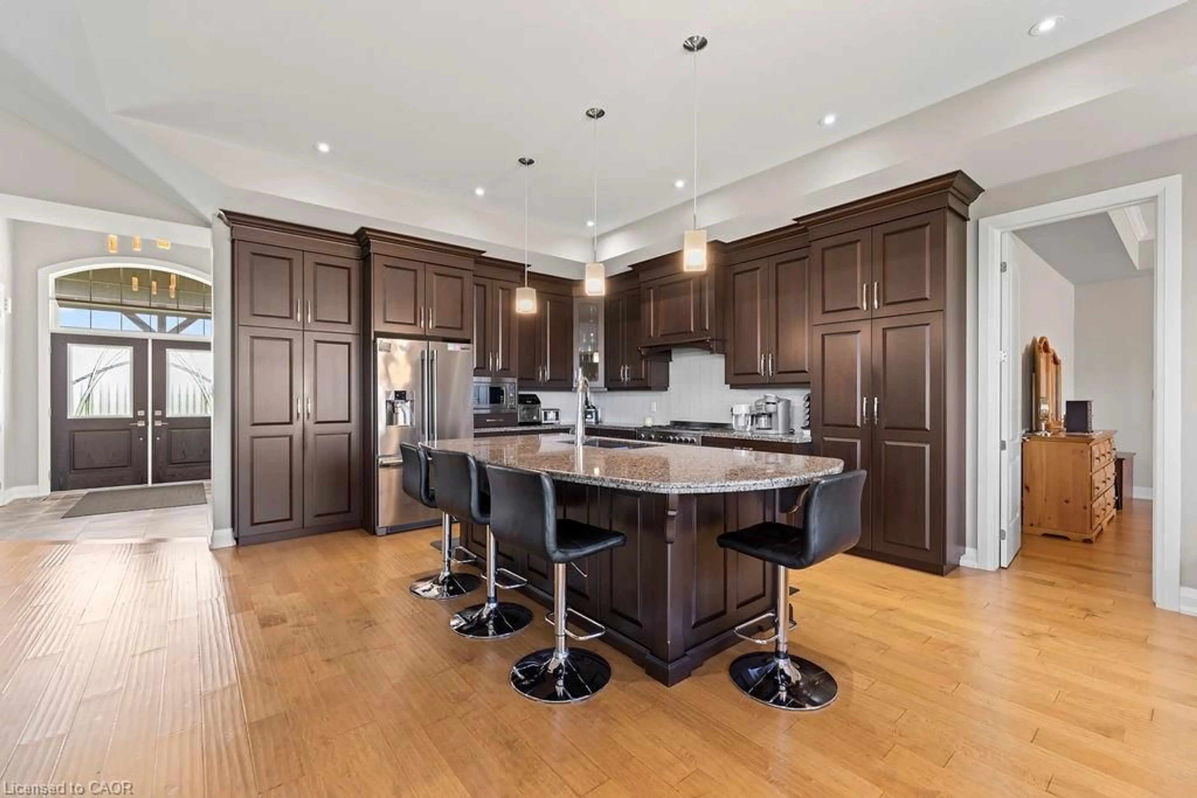 Open concept kitchen, unknown for 3265 Mountain Rd, Beamsville Ontario L0R 1B2
