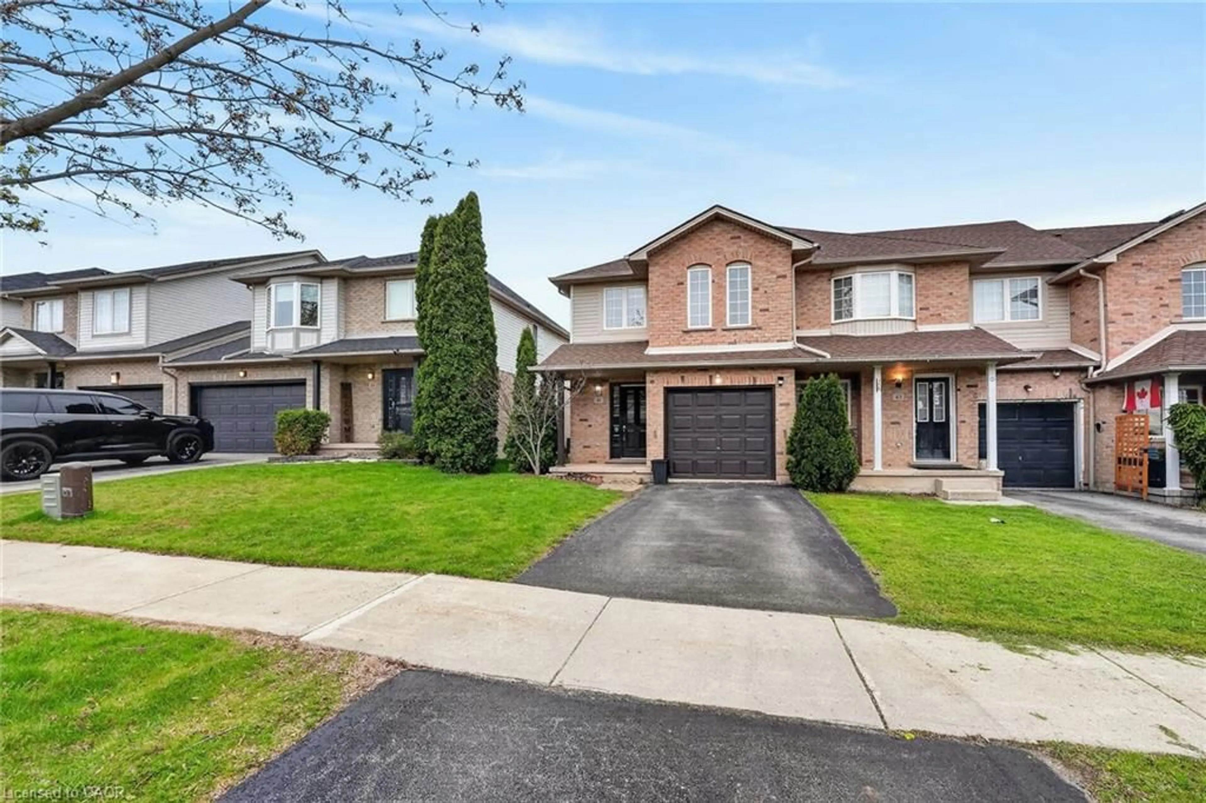 Home with brick exterior material, street for 41 Kenyon Cres, Grimsby Ontario L3M 5P3
