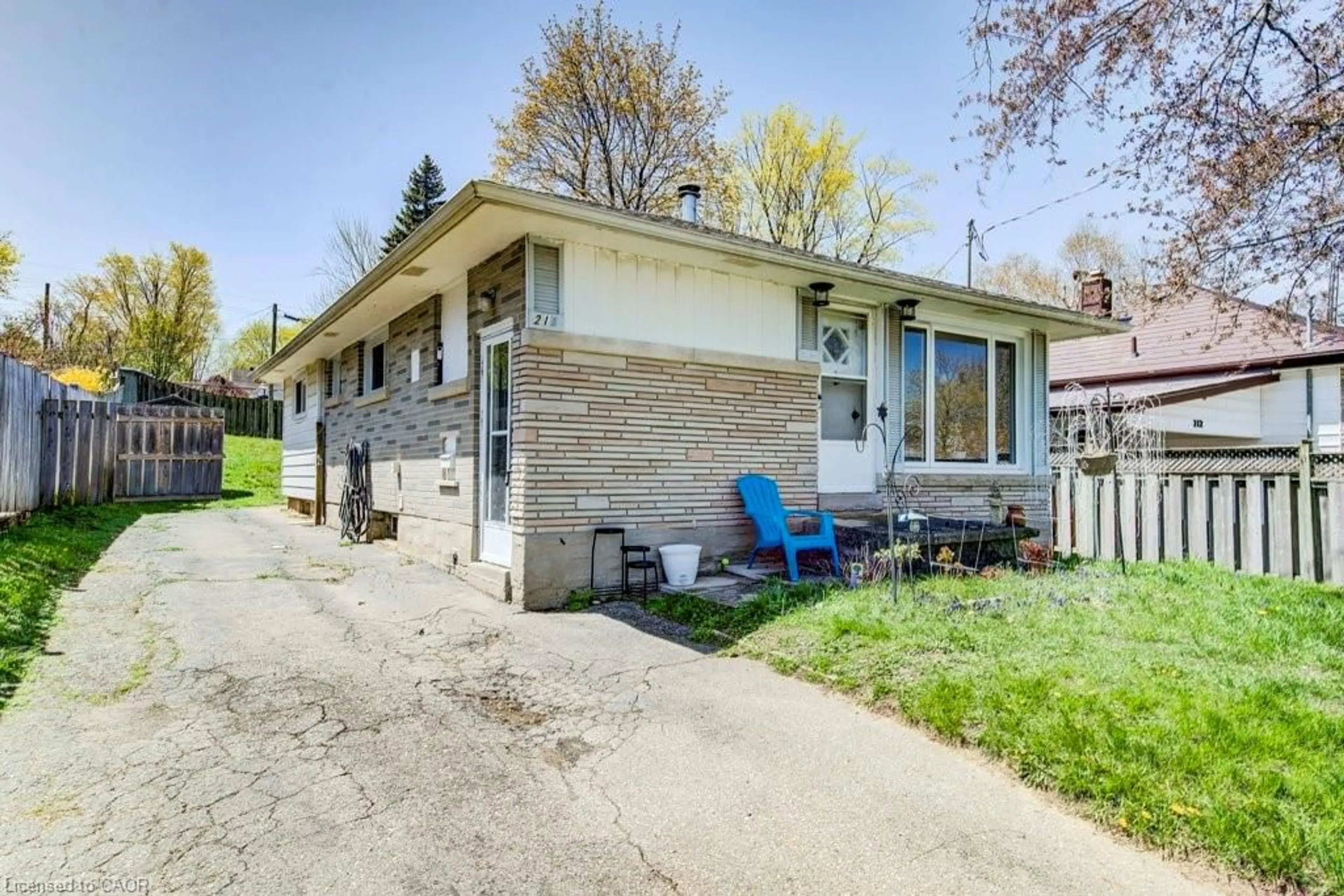 Unknown for 216 Hungerford Rd, Cambridge Ontario N3C 2R4