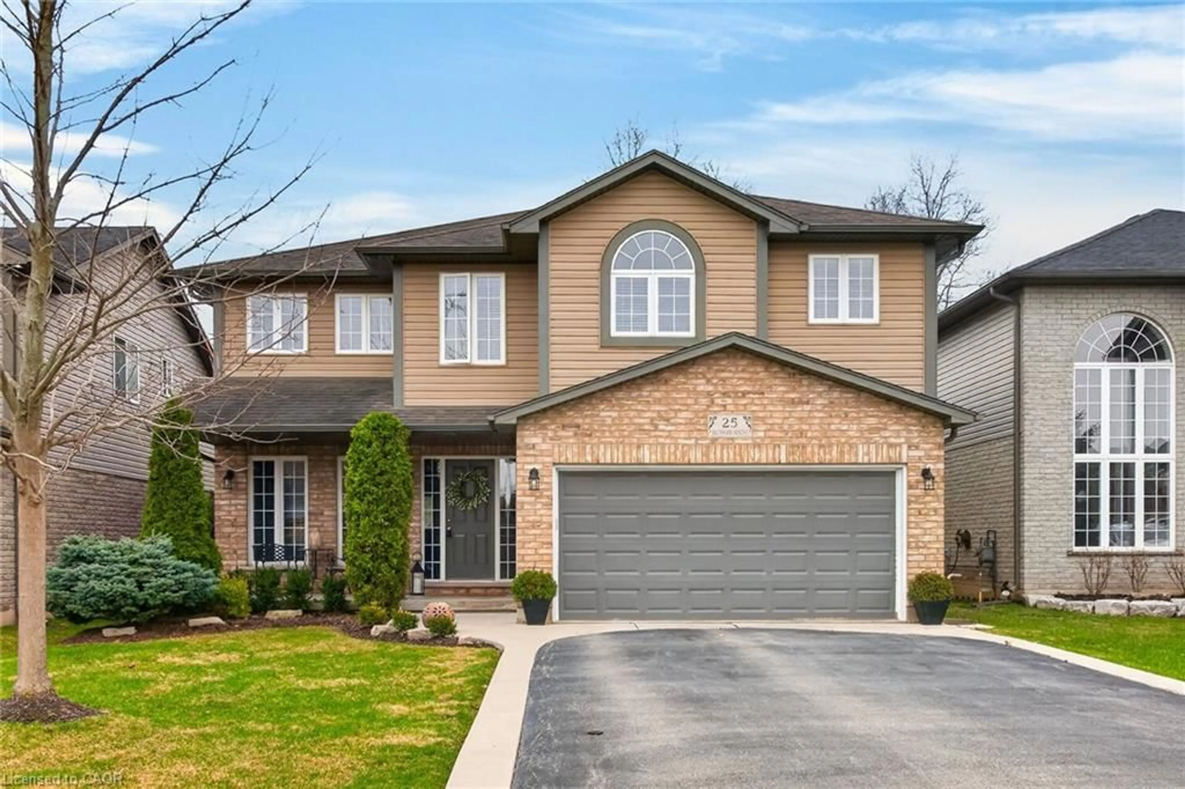 Home with brick exterior material, street for 25 Southwood Cres, Caledonia Ontario N3W 0A6