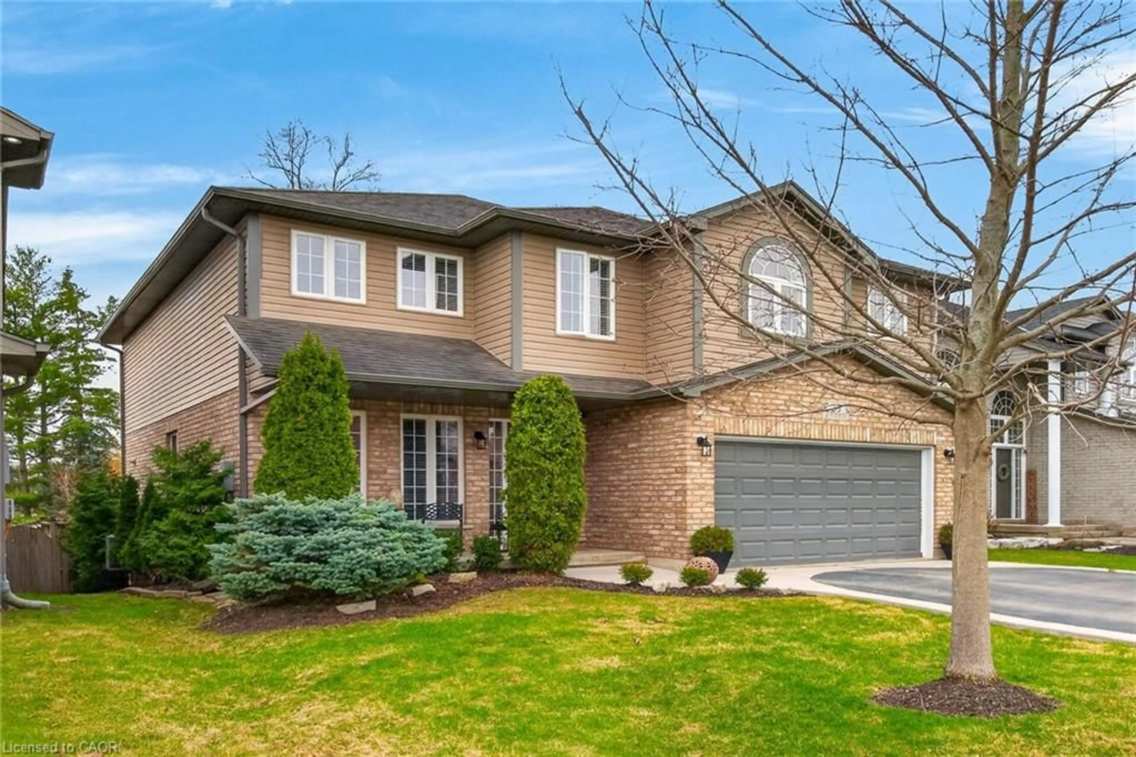Home with brick exterior material, street for 25 Southwood Cres, Caledonia Ontario N3W 0A6