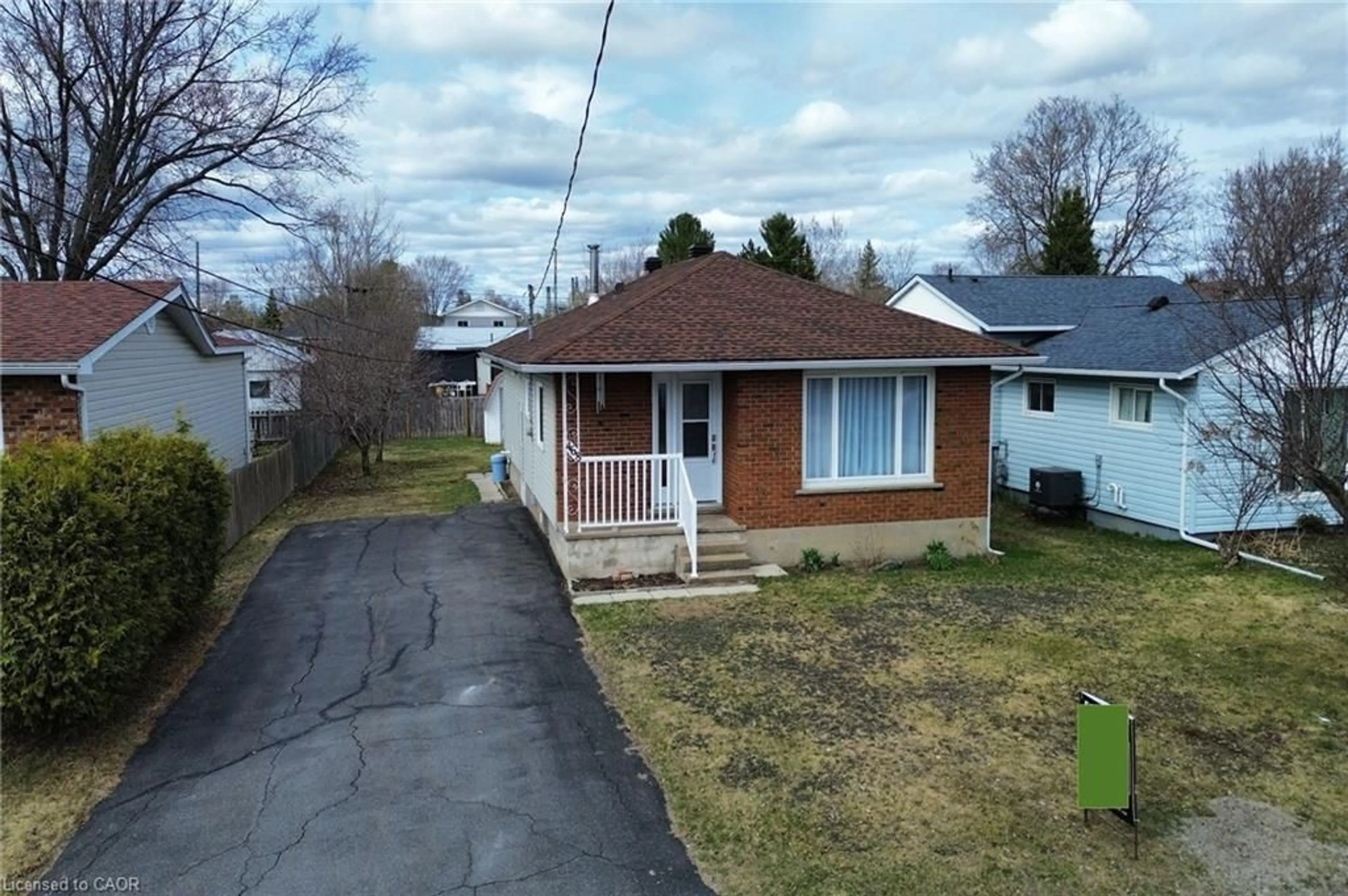 A pic from outside/outdoor area/front of a property/back of a property/a pic from drone, street for 468 James St, Espanola Ontario P5E 1K9