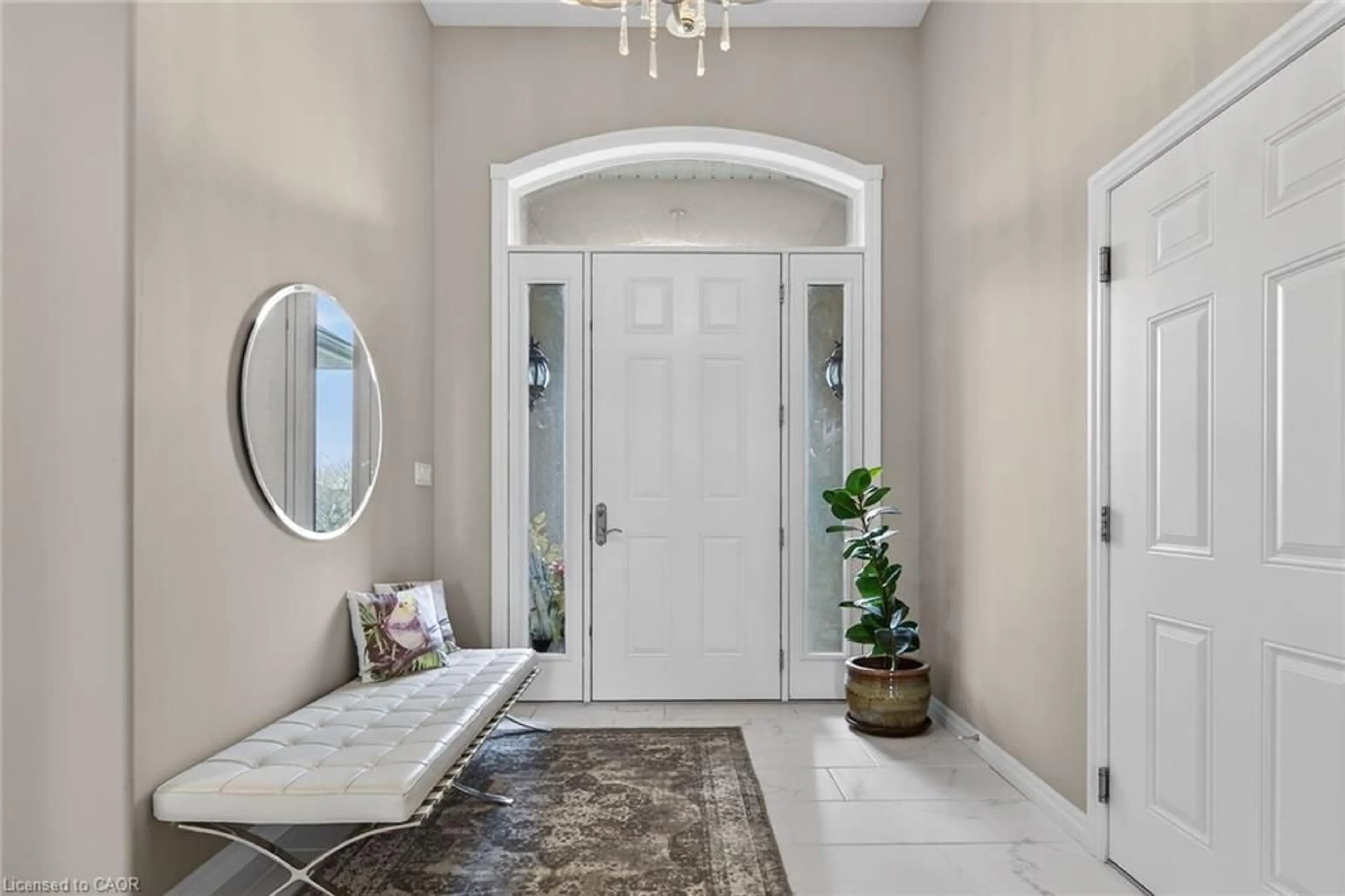 Indoor entryway for 225 Kettle Lake Dr, New Hamburg Ontario N3A 0C3