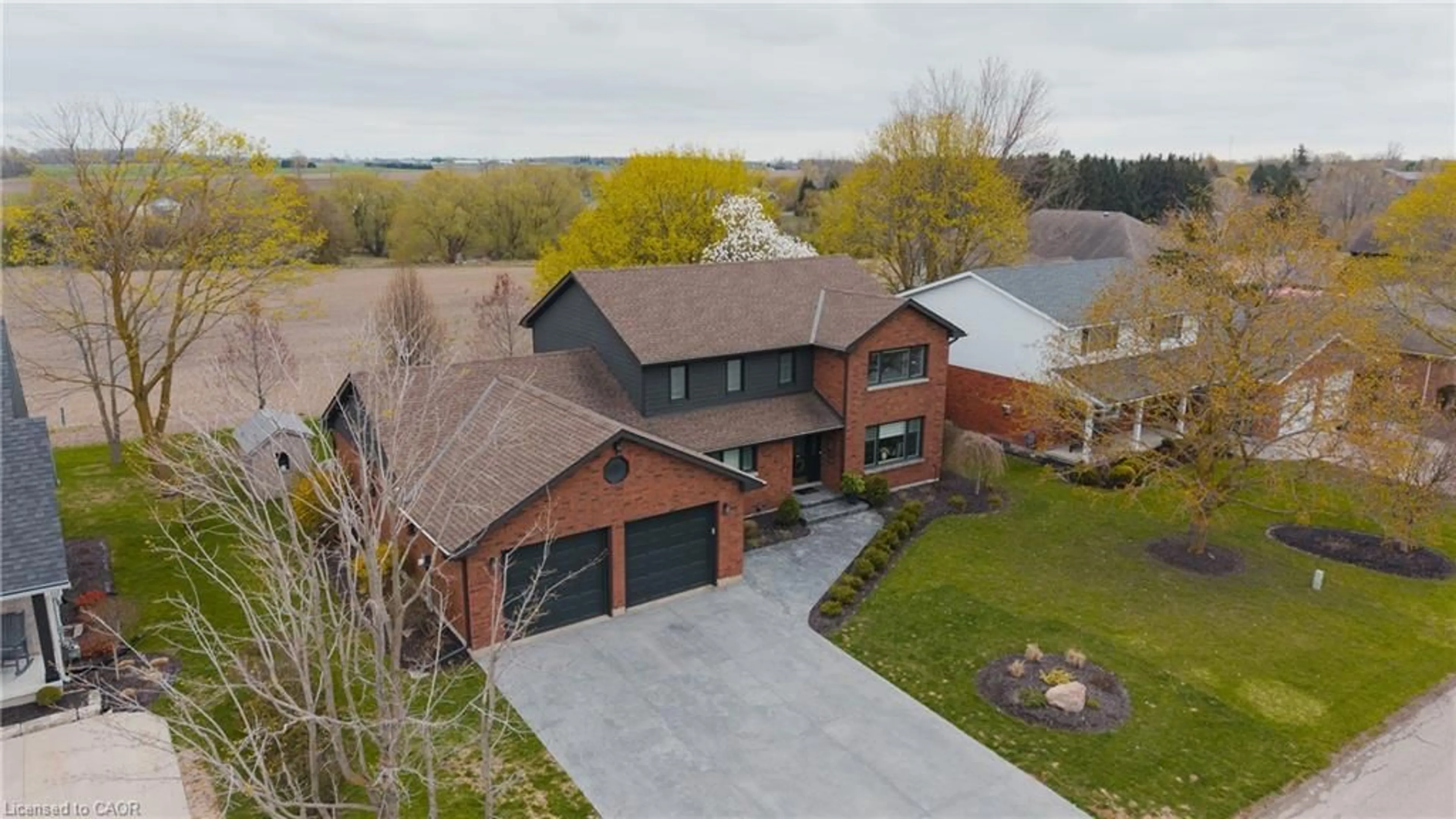 A pic from outside/outdoor area/front of a property/back of a property/a pic from drone, street for 890 Perkin Cres, Listowel Ontario N4W 3R8