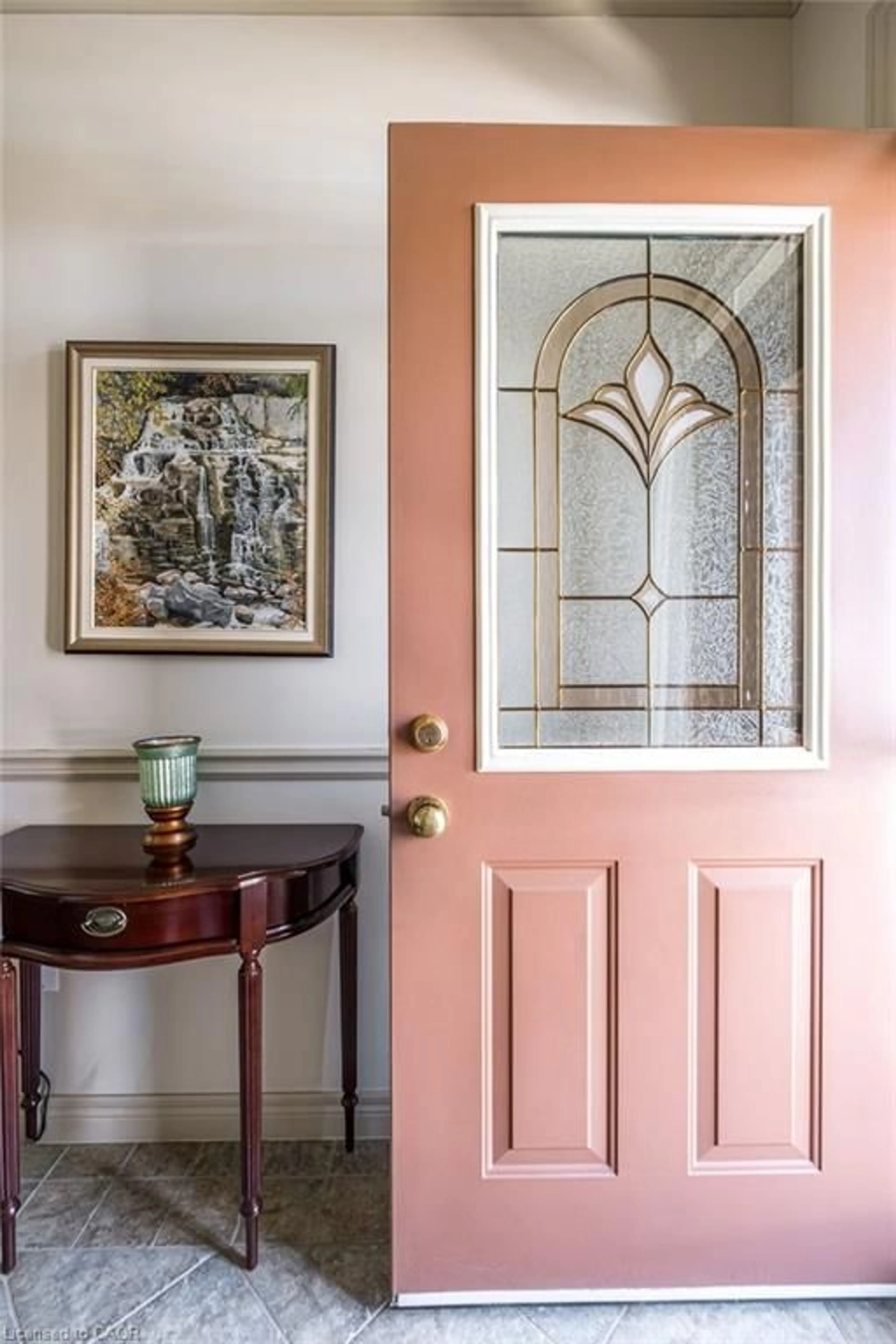 Indoor entryway for 59 Northernbreeze St, Mount Hope Ontario L0R 1W0