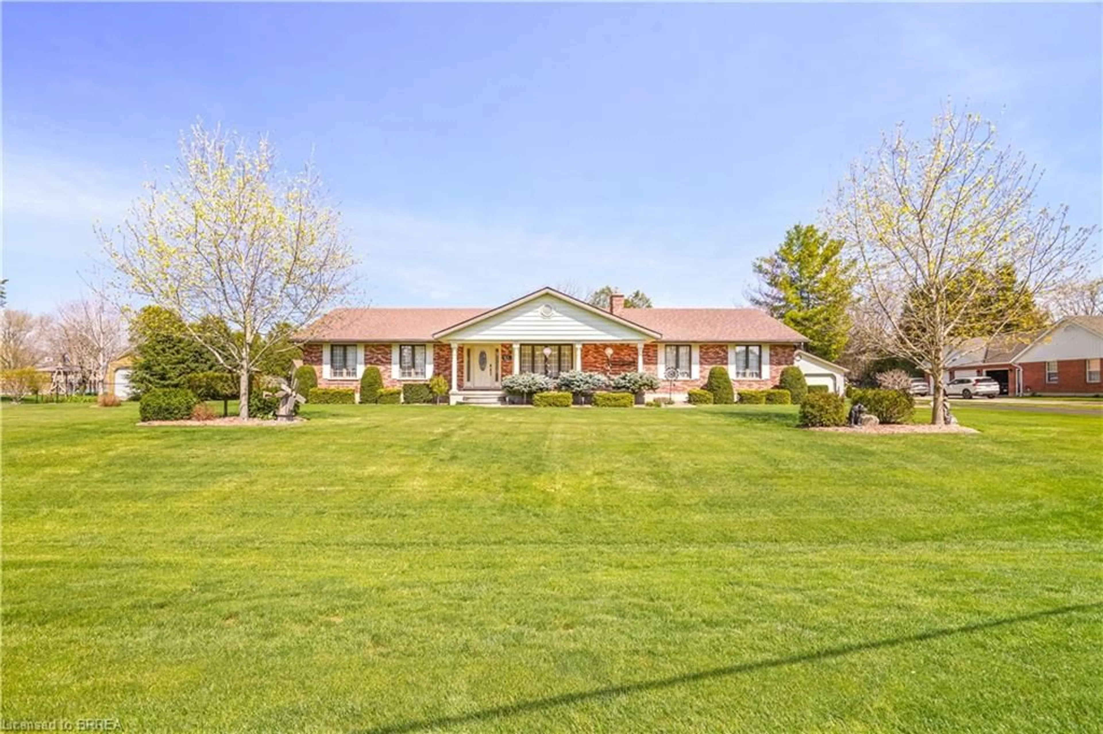 A pic from outside/outdoor area/front of a property/back of a property/a pic from drone, unknown for 14 Kimberly Rd, Burford Ontario N0E 1A0